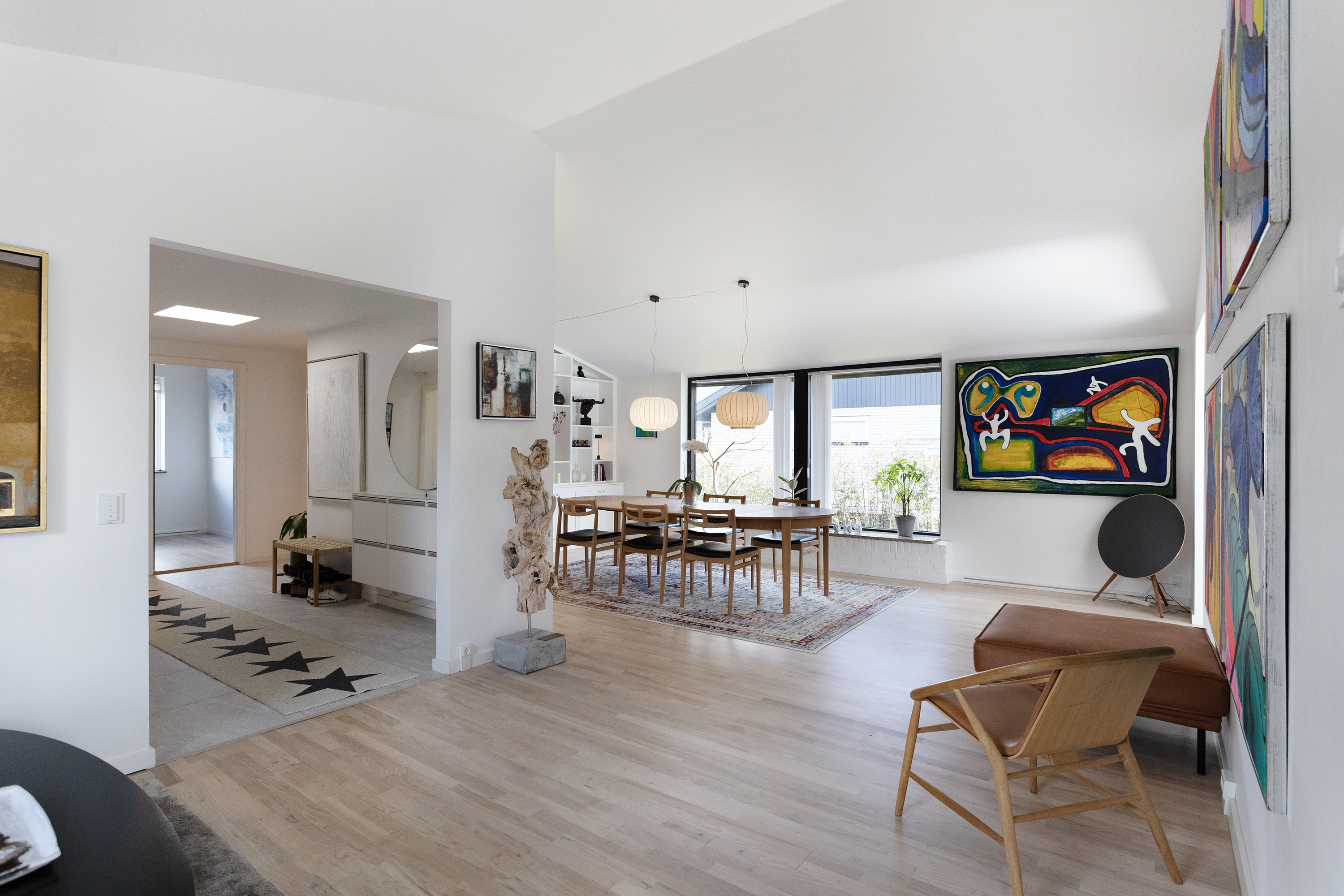 Fremhævet stue billede i fuldskærmstilstand. Billede af Skebyvej 32, 2740 Skovlunde