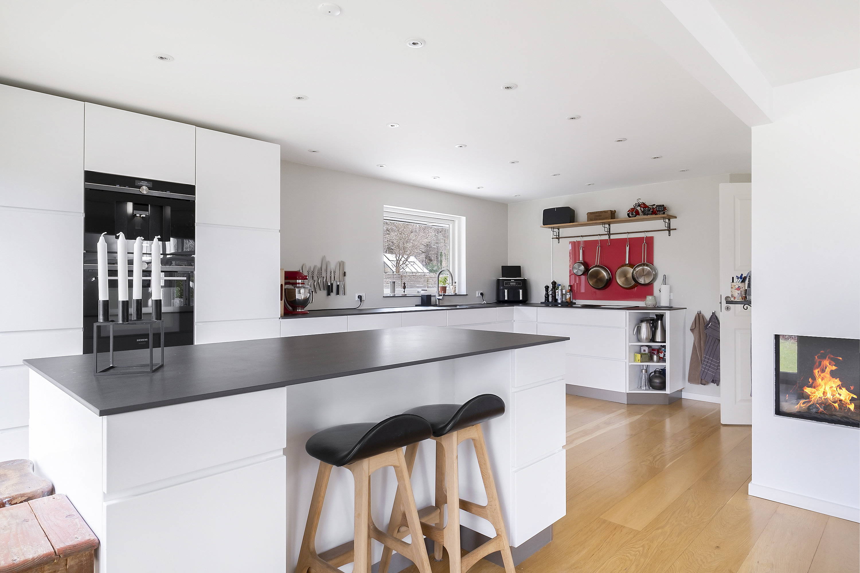 Fremhævet køkken billede i fuldskærmstilstand. Billede af Hvidehusvej 36, 3450 Allerød