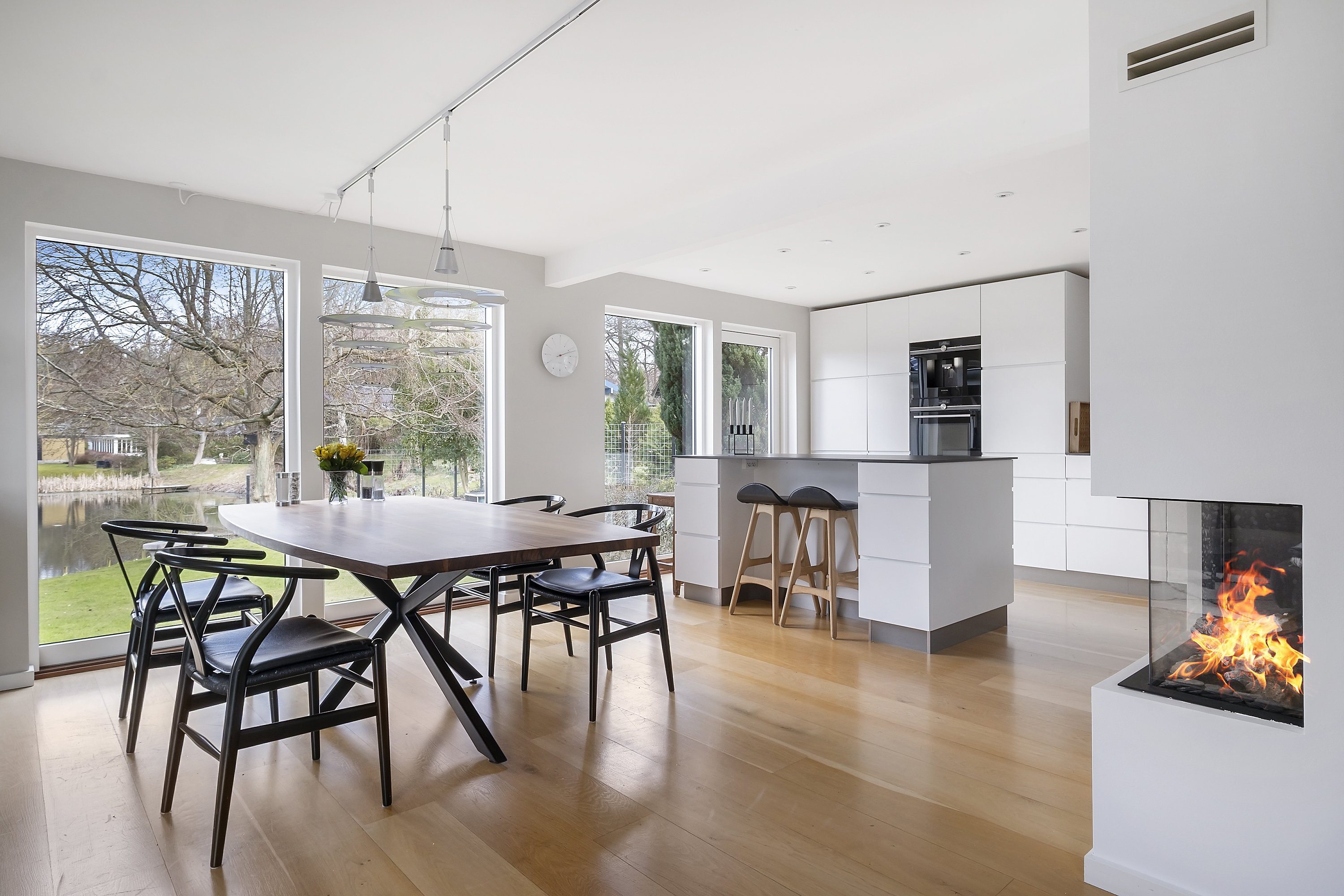 Fremhævet spisekøkken billede i fuldskærmstilstand. Billede af Hvidehusvej 36, 3450 Allerød