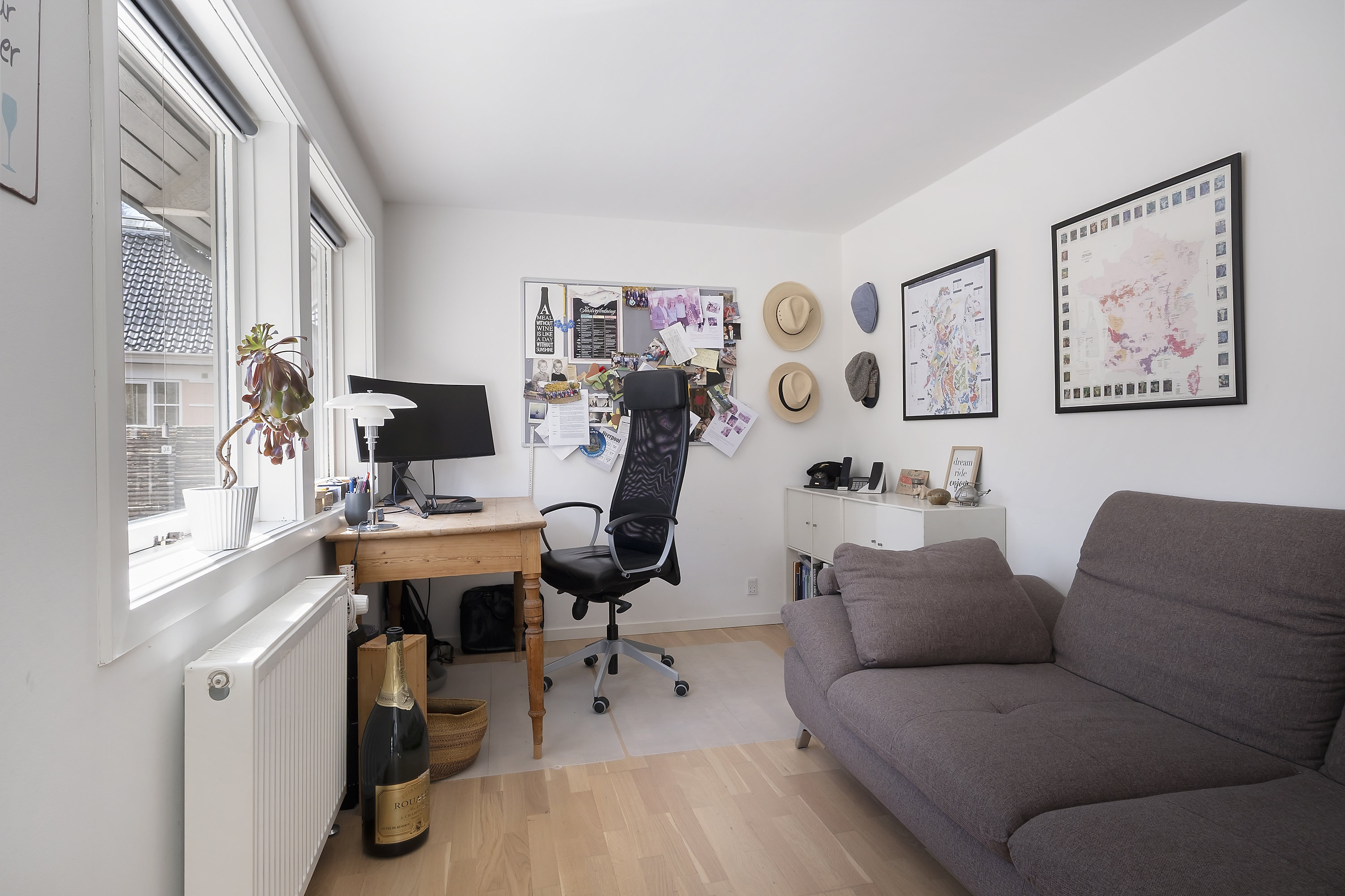 Fremhævet kontor billede i fuldskærmstilstand. Billede af Hvidehusvej 36, 3450 Allerød