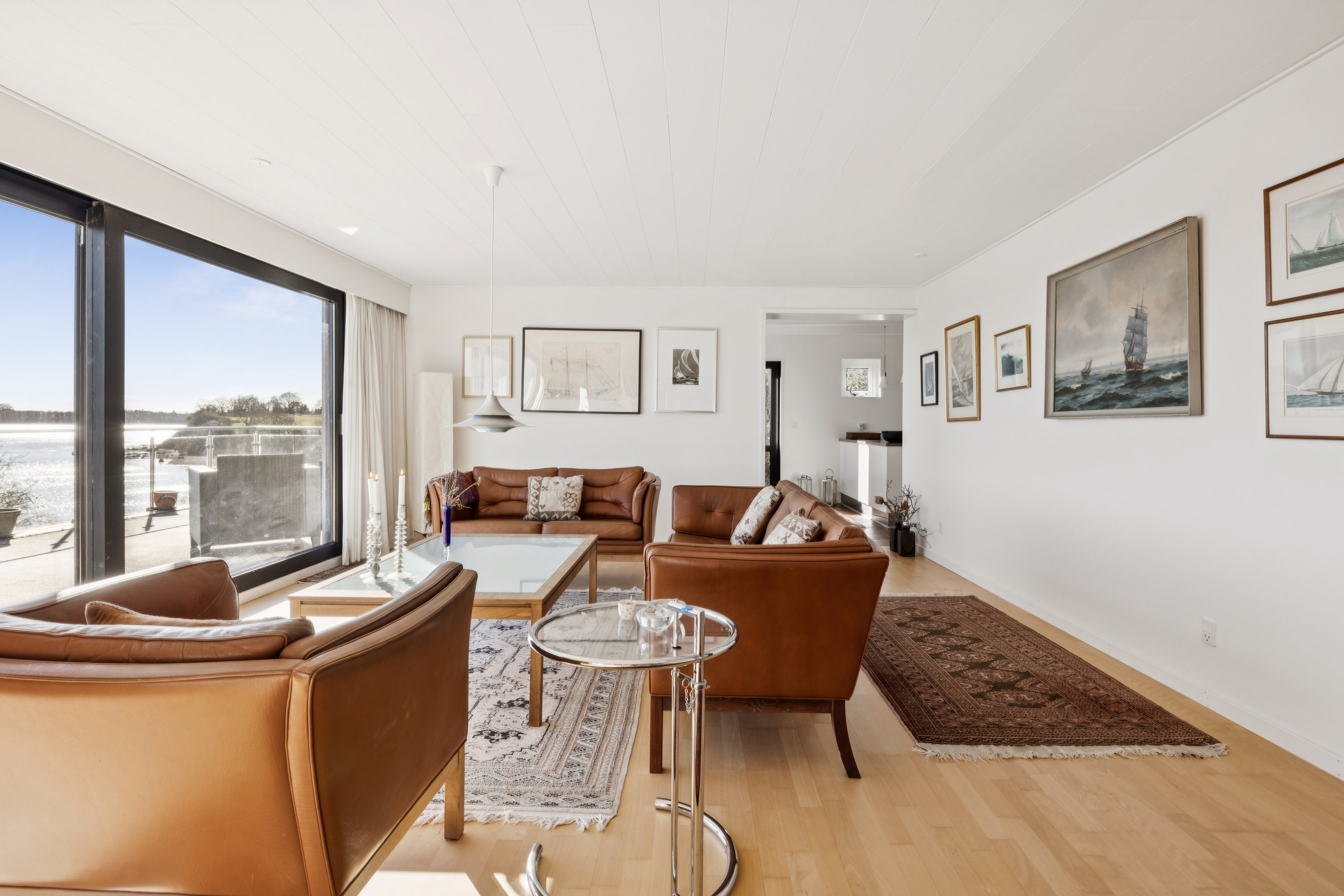 Fremhævet stue billede i fuldskærmstilstand. Billede af Strandvejen 134, Ugelbølle, 8410 Rønde