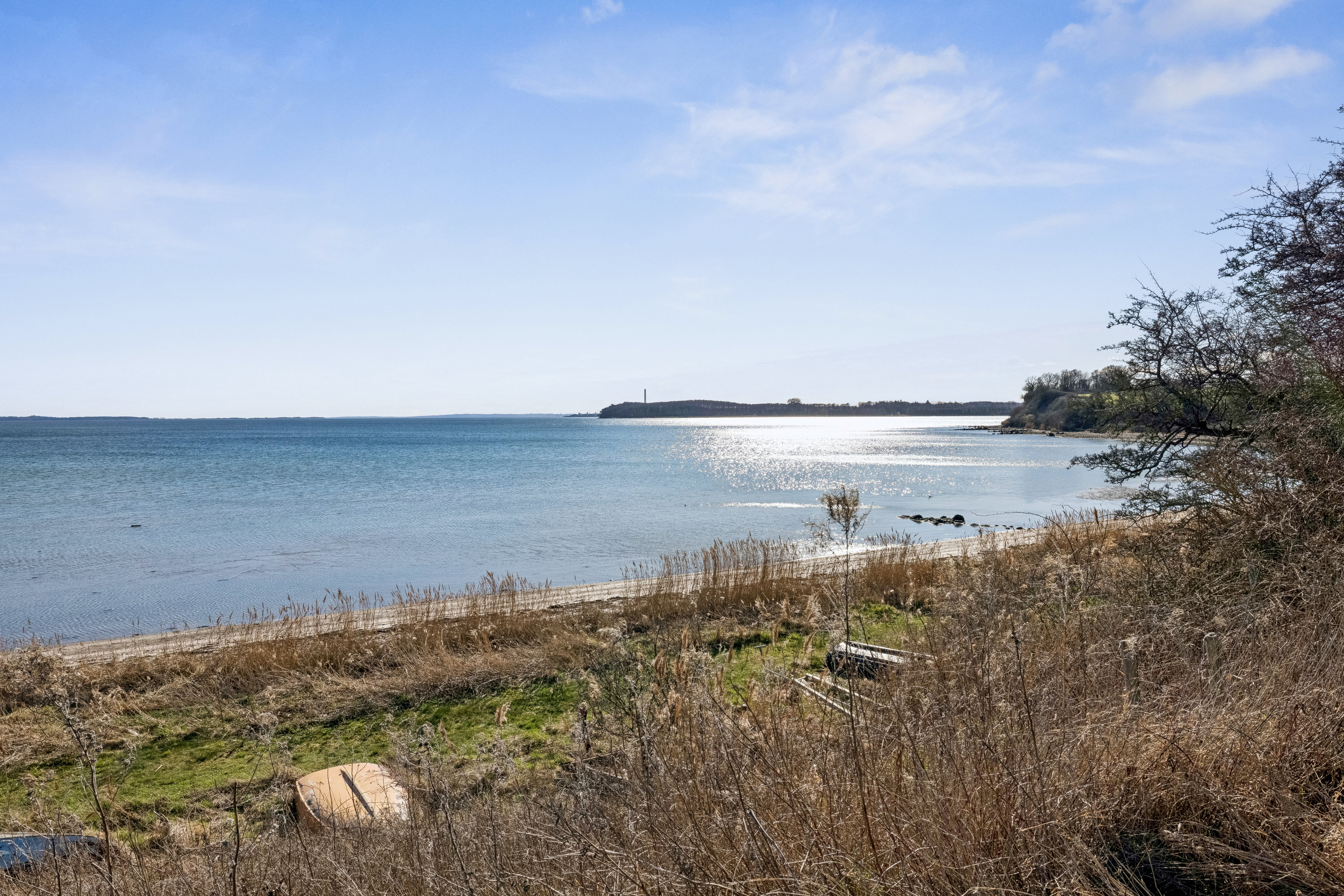 Fremhævet omgivelser billede i fuldskærmstilstand. Billede af Strandvejen 134, Ugelbølle, 8410 Rønde