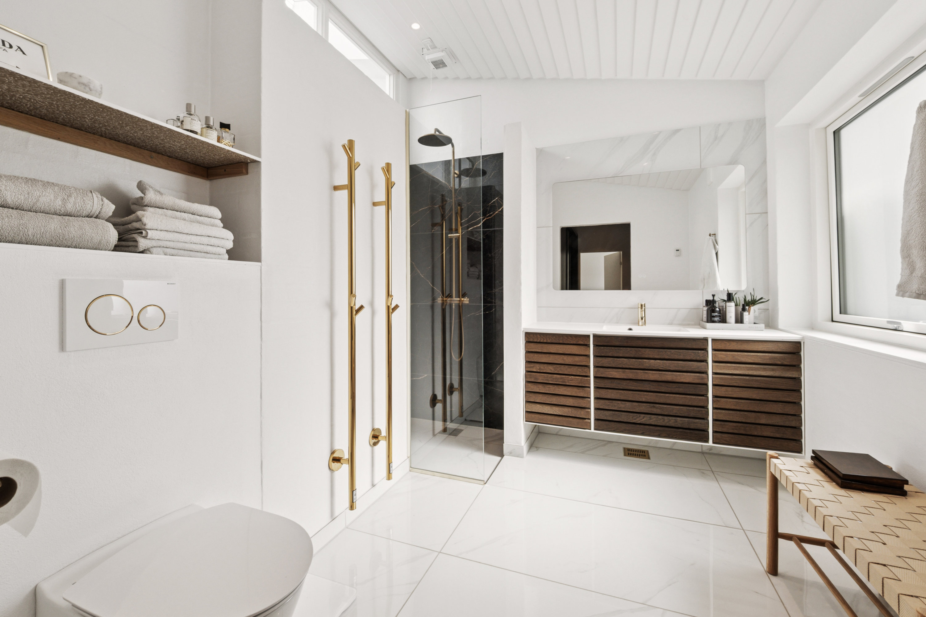 Fremhævet badeværelse billede i fuldskærmstilstand. Billede af Nørresøvej 32, 8800 Viborg