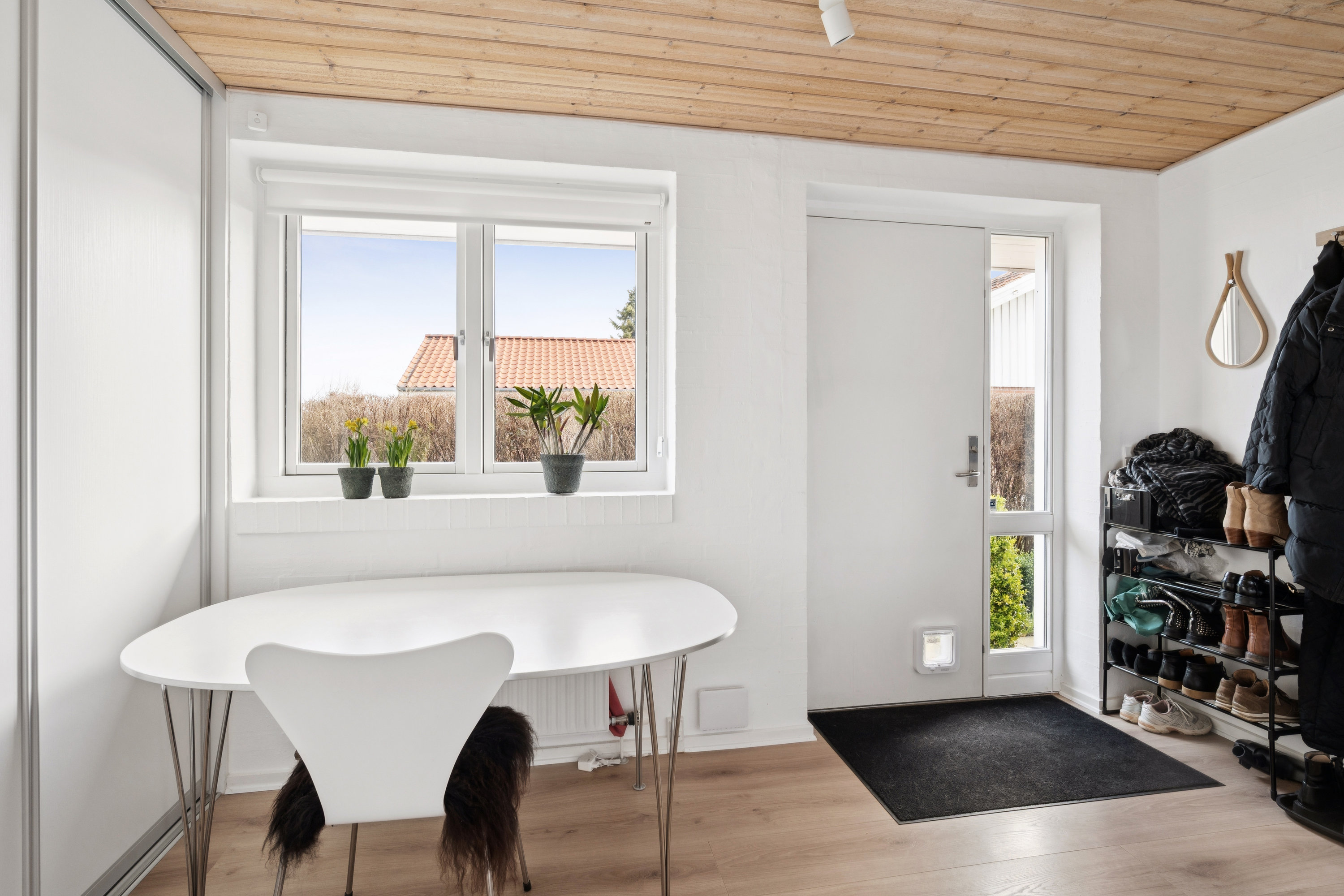 Fremhævet stue billede i fuldskærmstilstand. Billede af Søndermarken 97, Søften, 8382 Hinnerup