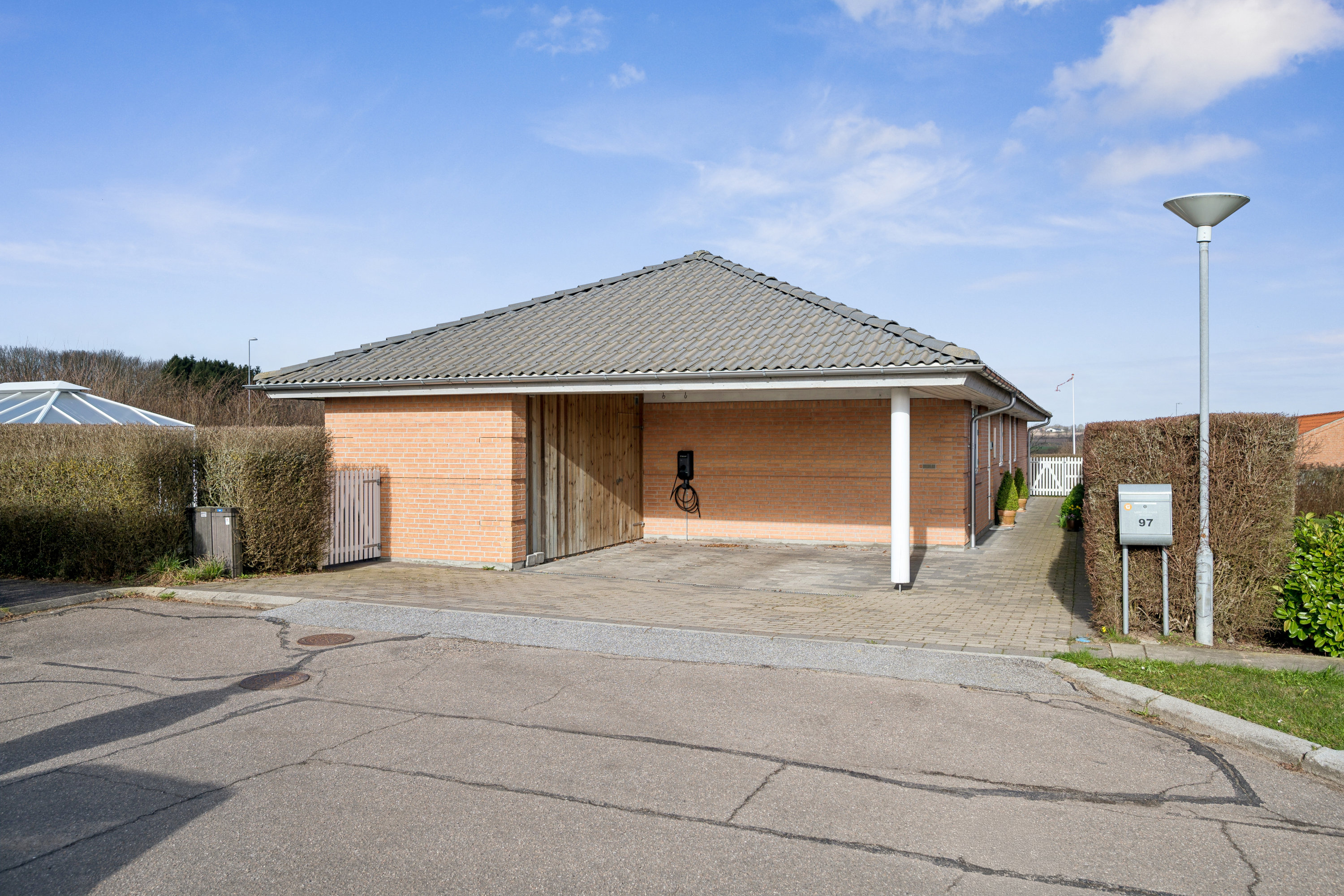 Fremhævet andet billede i fuldskærmstilstand. Billede af Søndermarken 97, Søften, 8382 Hinnerup