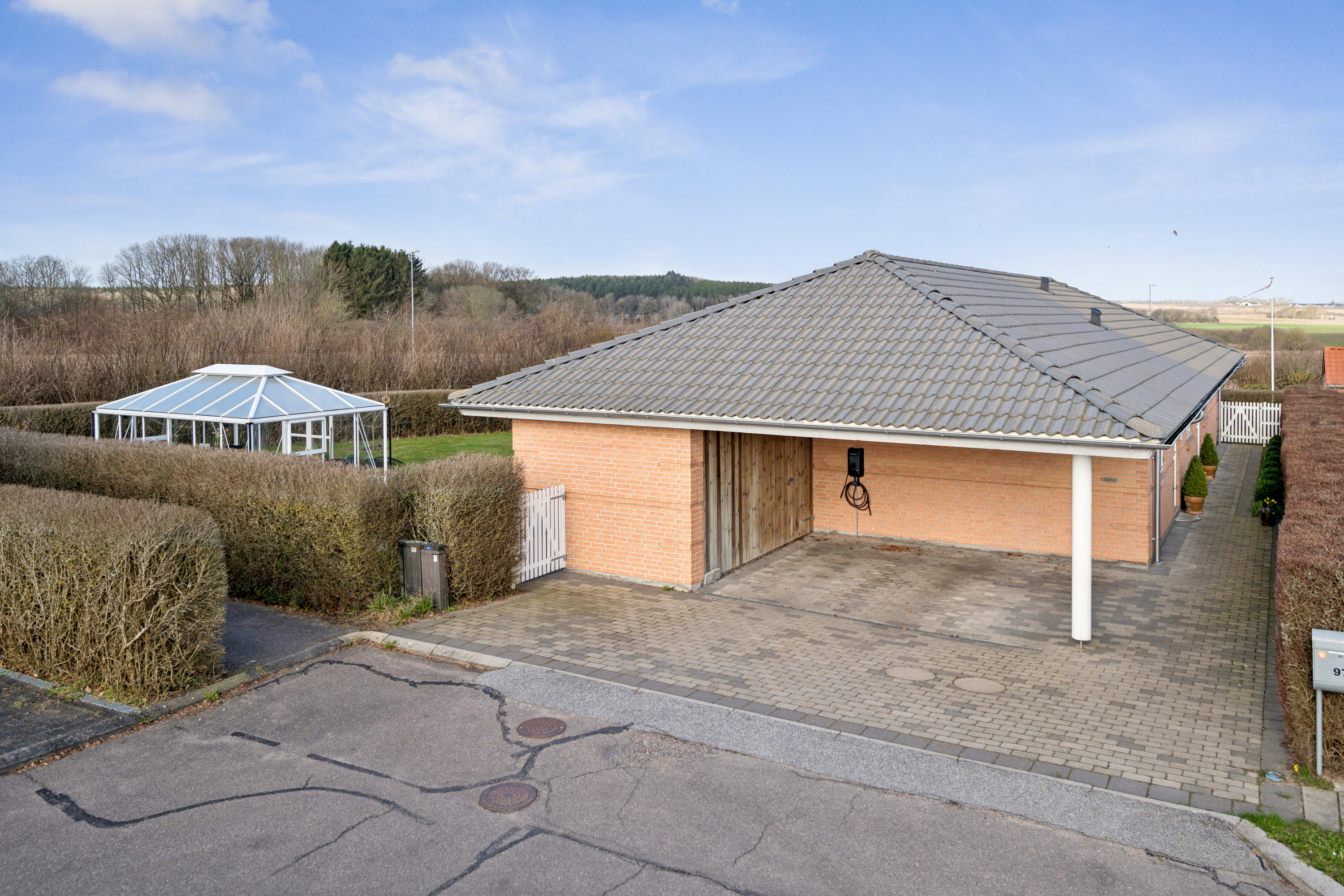 Fremhævet andet billede i fuldskærmstilstand. Billede af Søndermarken 97, Søften, 8382 Hinnerup