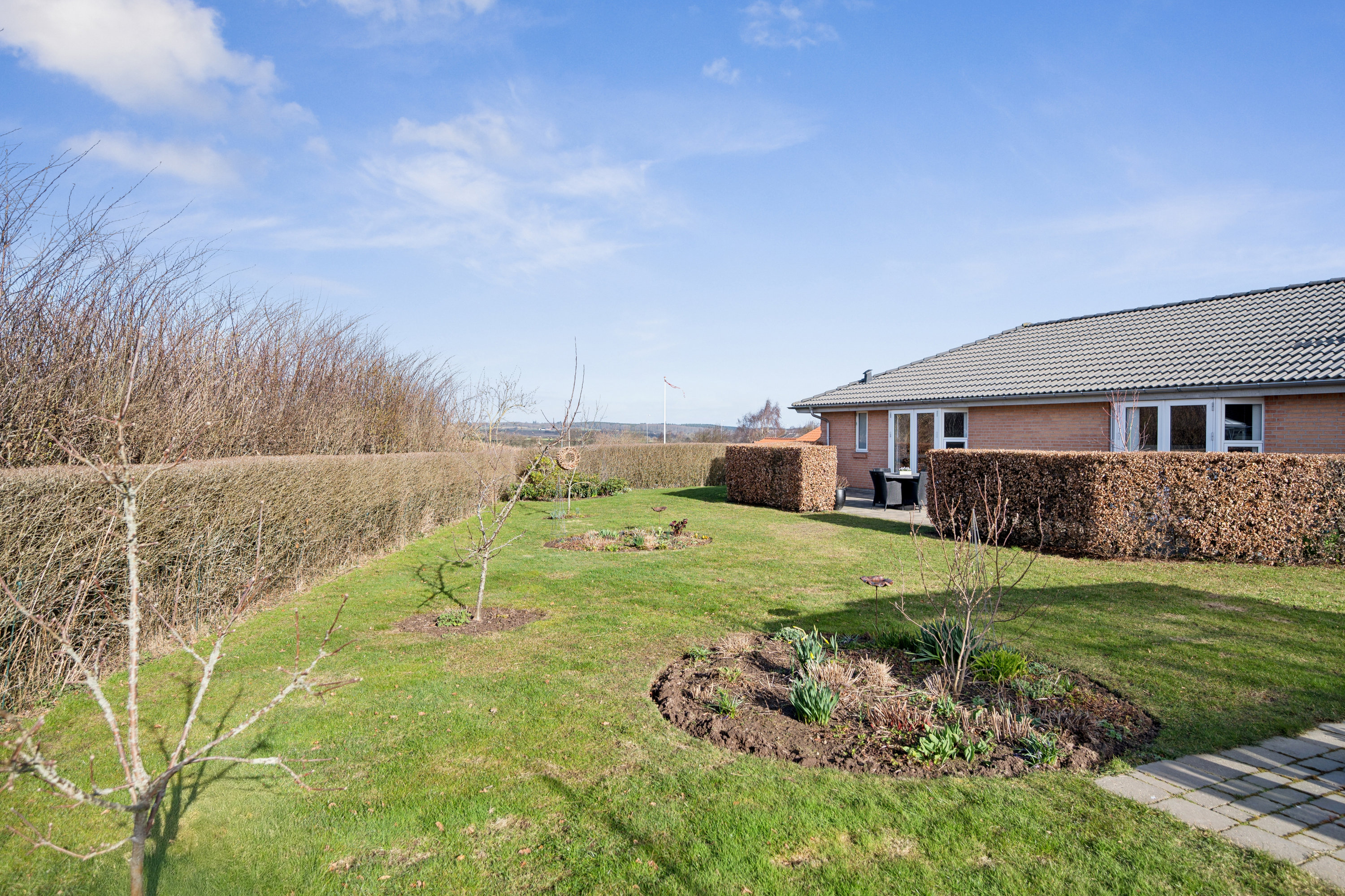 Fremhævet andet billede i fuldskærmstilstand. Billede af Søndermarken 97, Søften, 8382 Hinnerup