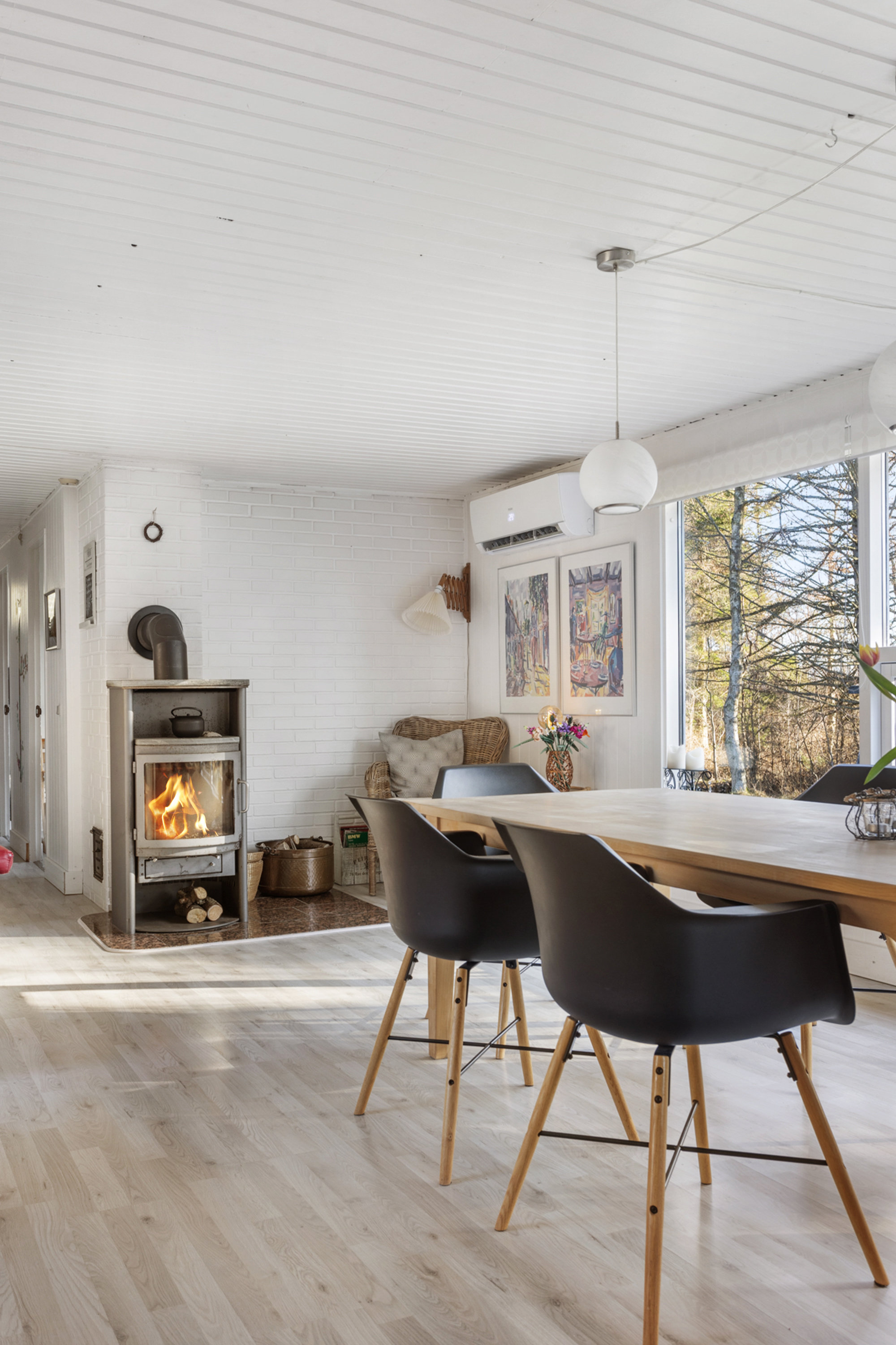 Fremhævet stue billede i fuldskærmstilstand. Billede af Lynglund 5, Lyngså, 9300 Sæby