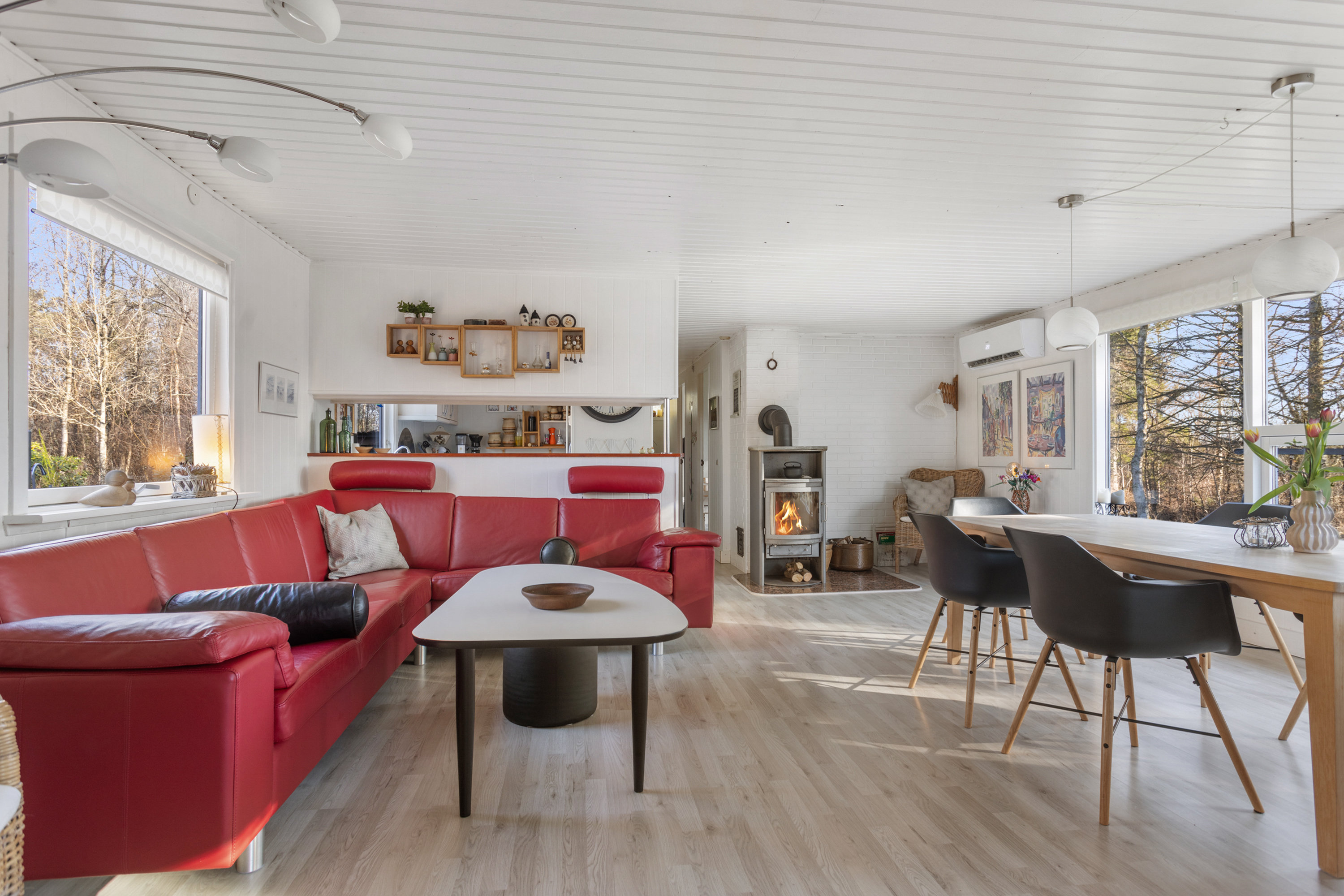 Fremhævet stue billede i fuldskærmstilstand. Billede af Lynglund 5, Lyngså, 9300 Sæby