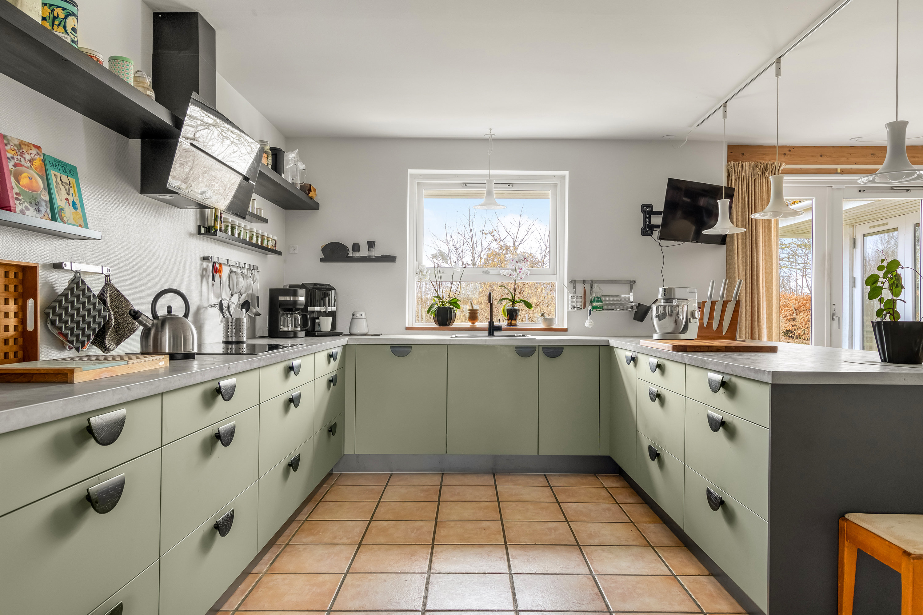 Fremhævet køkken alrum billede i fuldskærmstilstand. Billede af Fasanvej 25, 3660 Stenløse