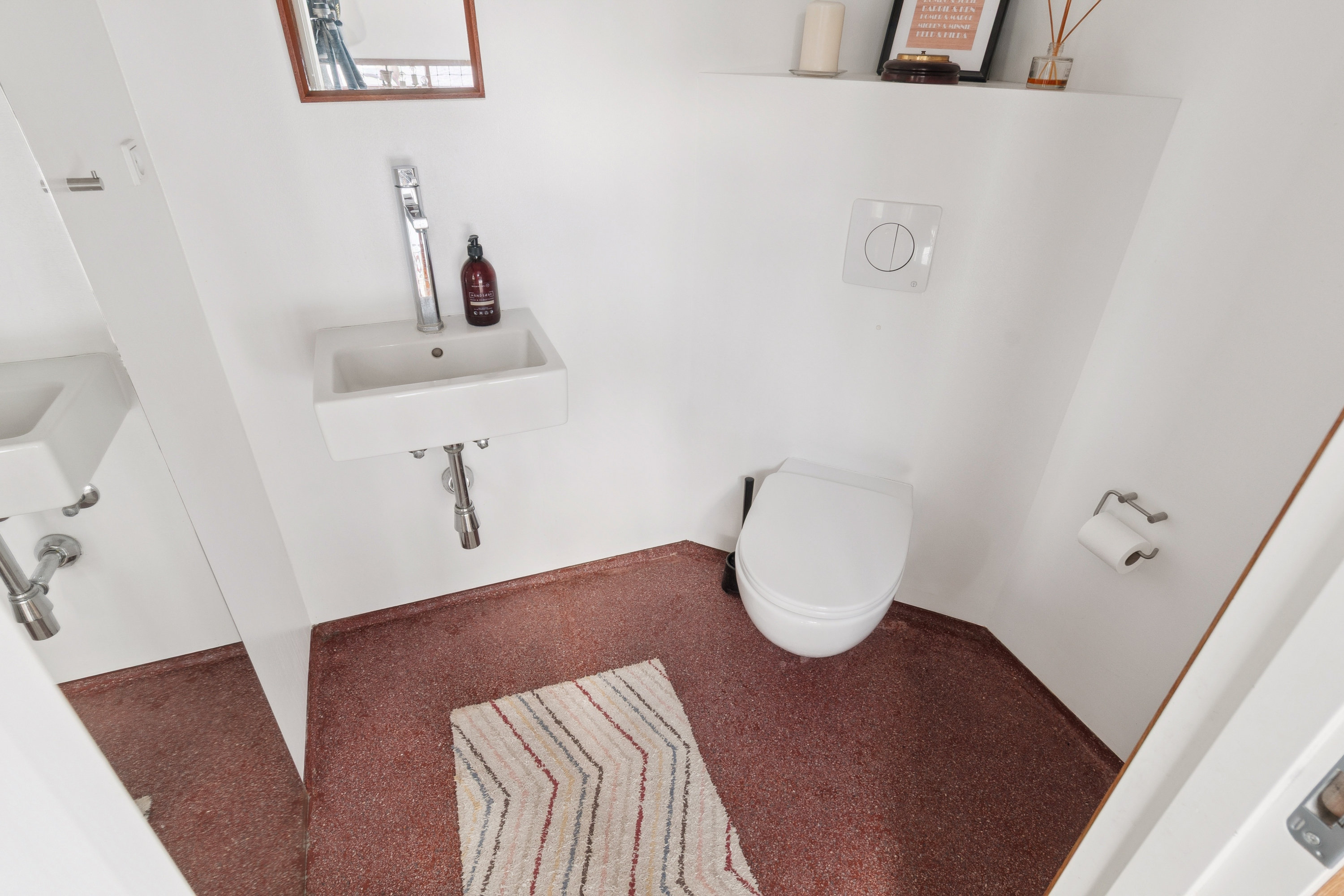 Fremhævet badeværelse billede i fuldskærmstilstand. Billede af Linus Paulings Vej 1, 2450 København SV