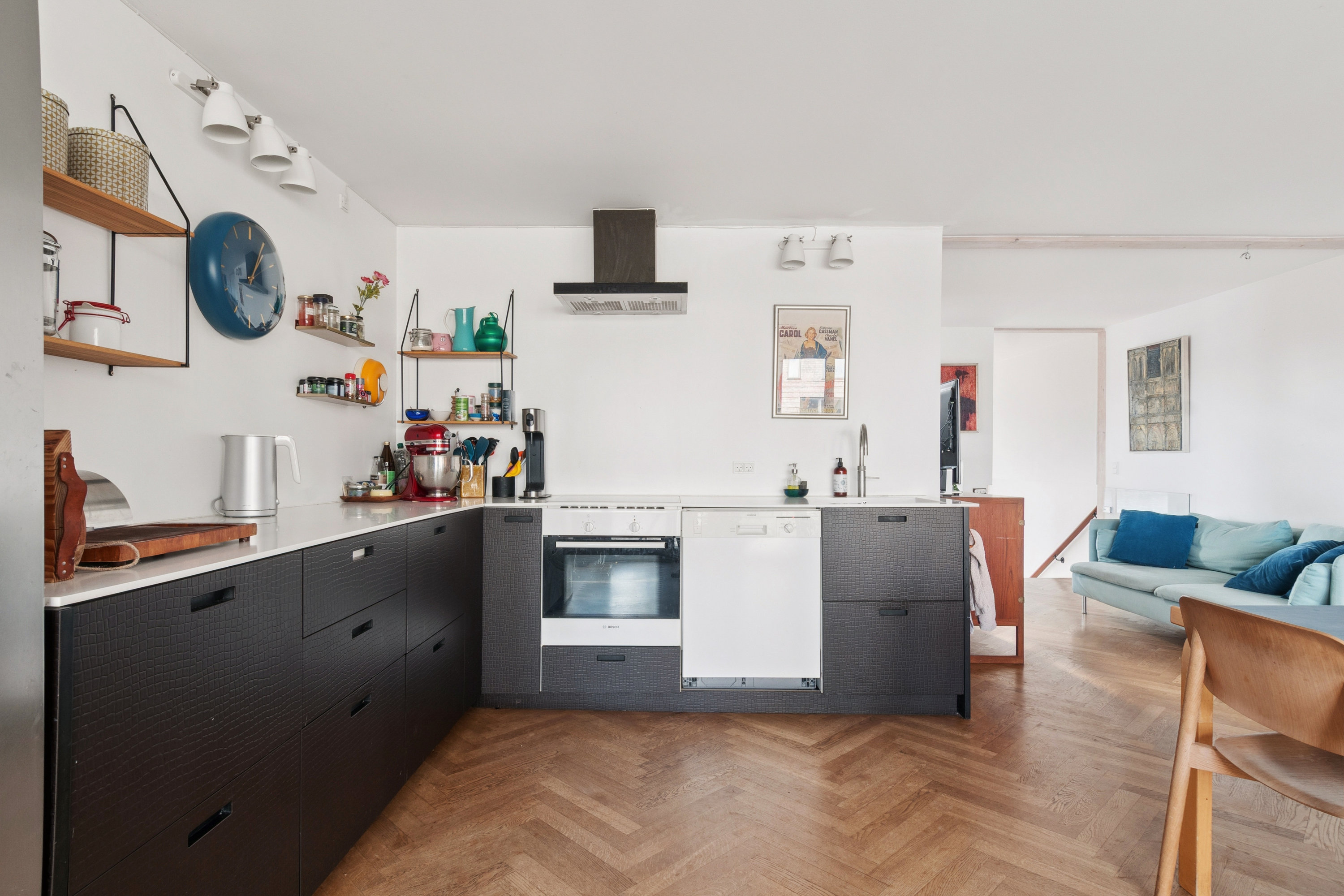 Fremhævet køkken billede i fuldskærmstilstand. Billede af Linus Paulings Vej 1, 2450 København SV