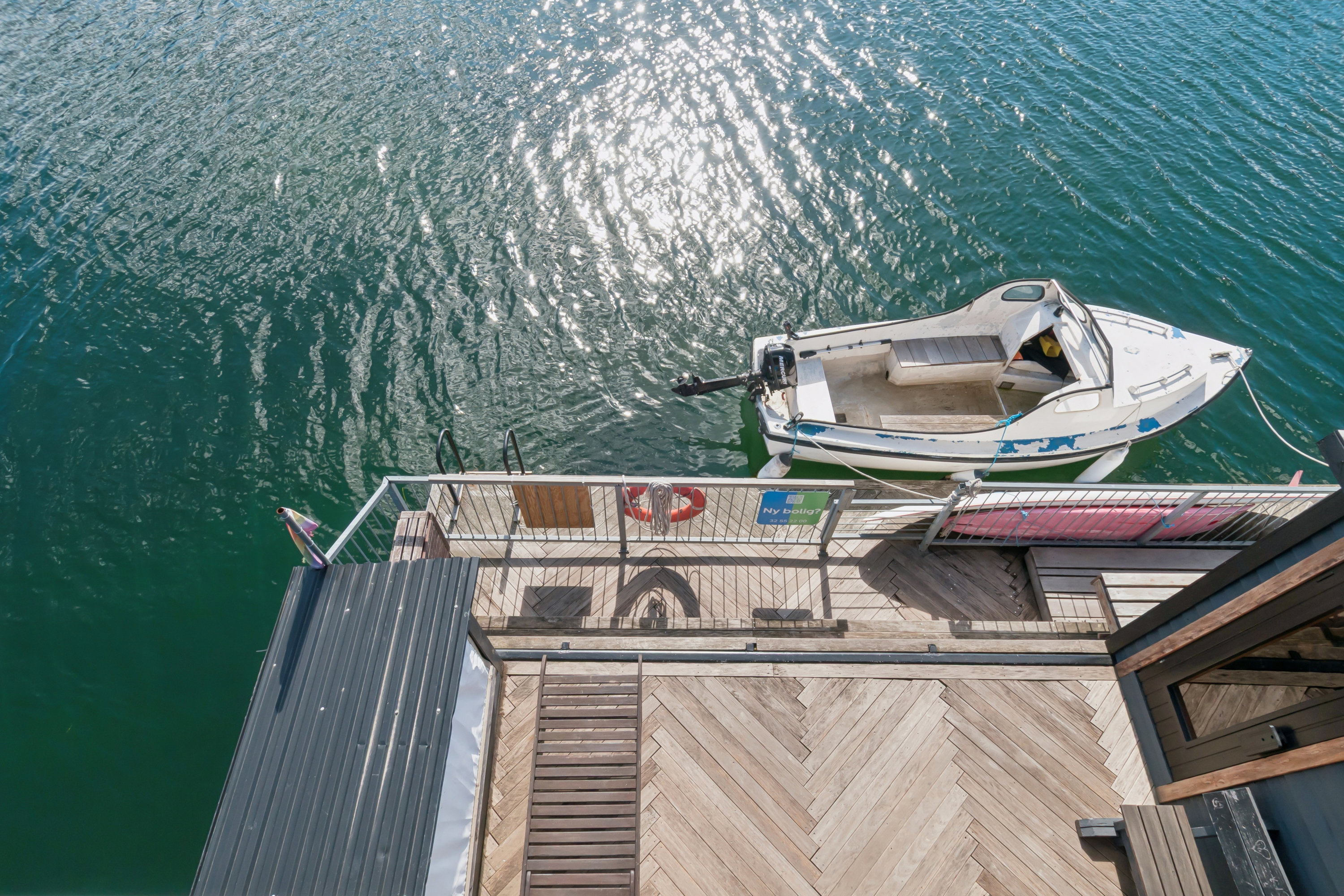 Fremhævet terrasse billede i fuldskærmstilstand. Billede af Linus Paulings Vej 1, 2450 København SV