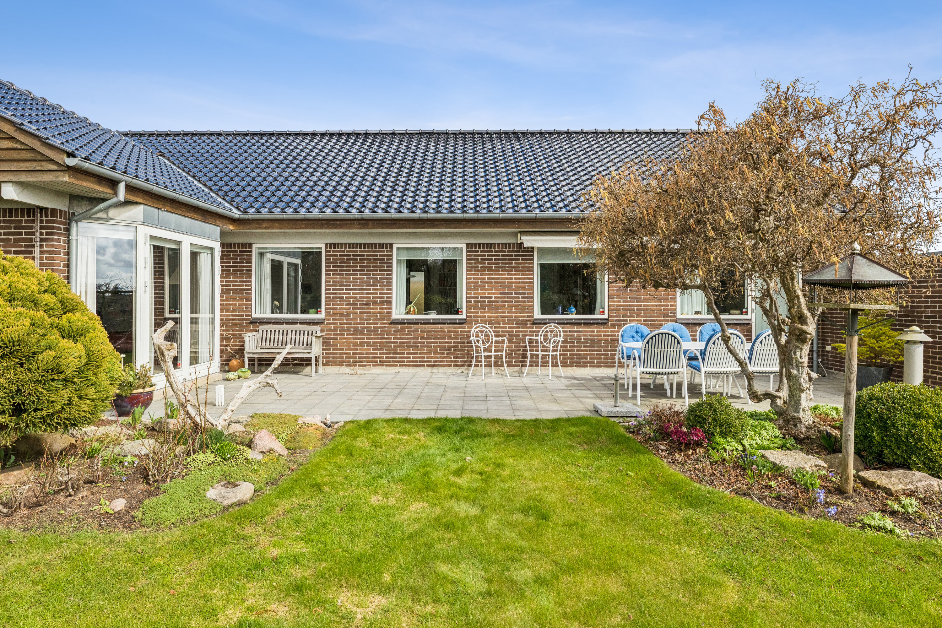 Fremhævet terrasse billede i fuldskærmstilstand. Billede af Skrænten 12, Vrold, 8660 Skanderborg