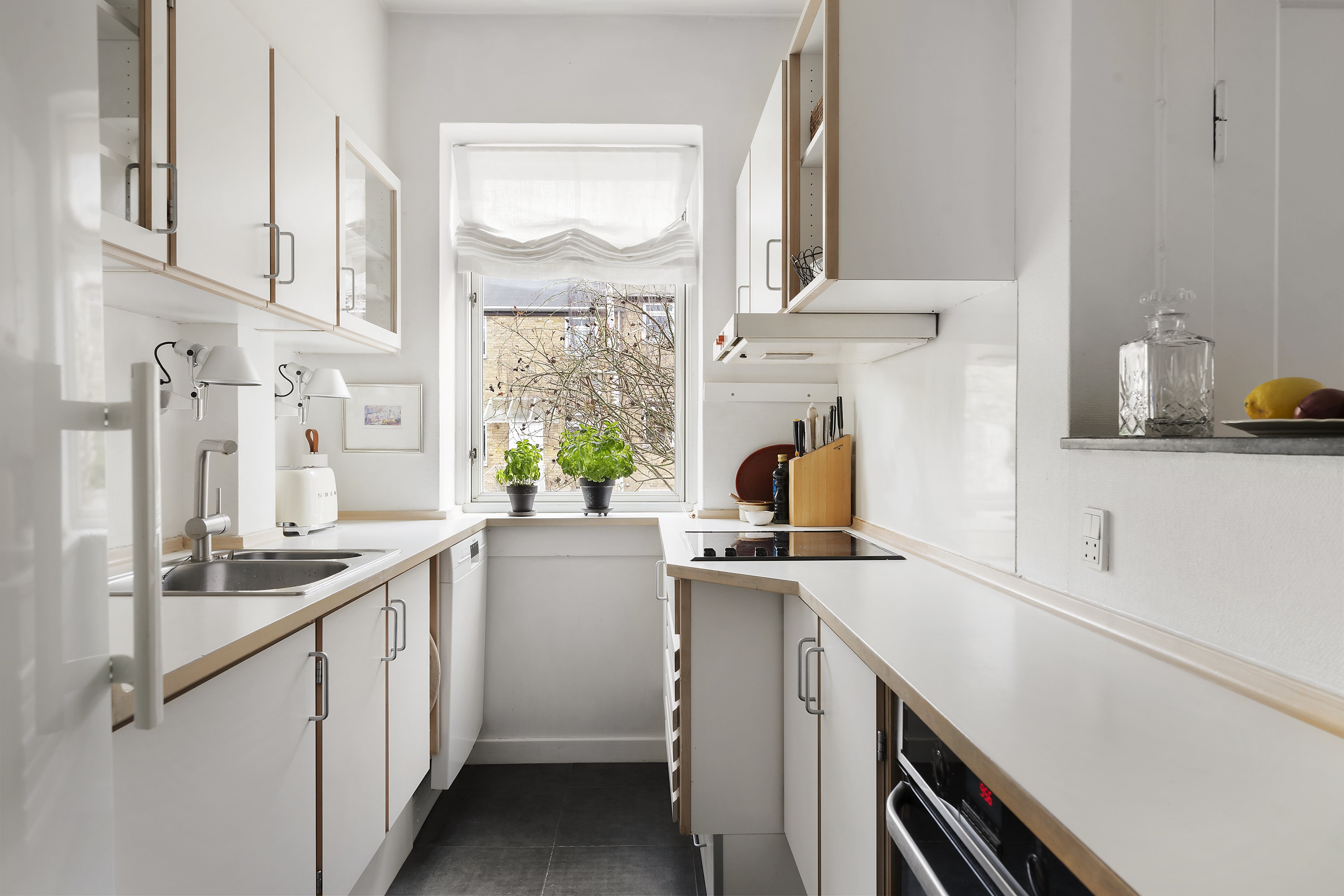 Fremhævet køkken billede i fuldskærmstilstand. Billede af Kollegiehaven 9, 2920 Charlottenlund