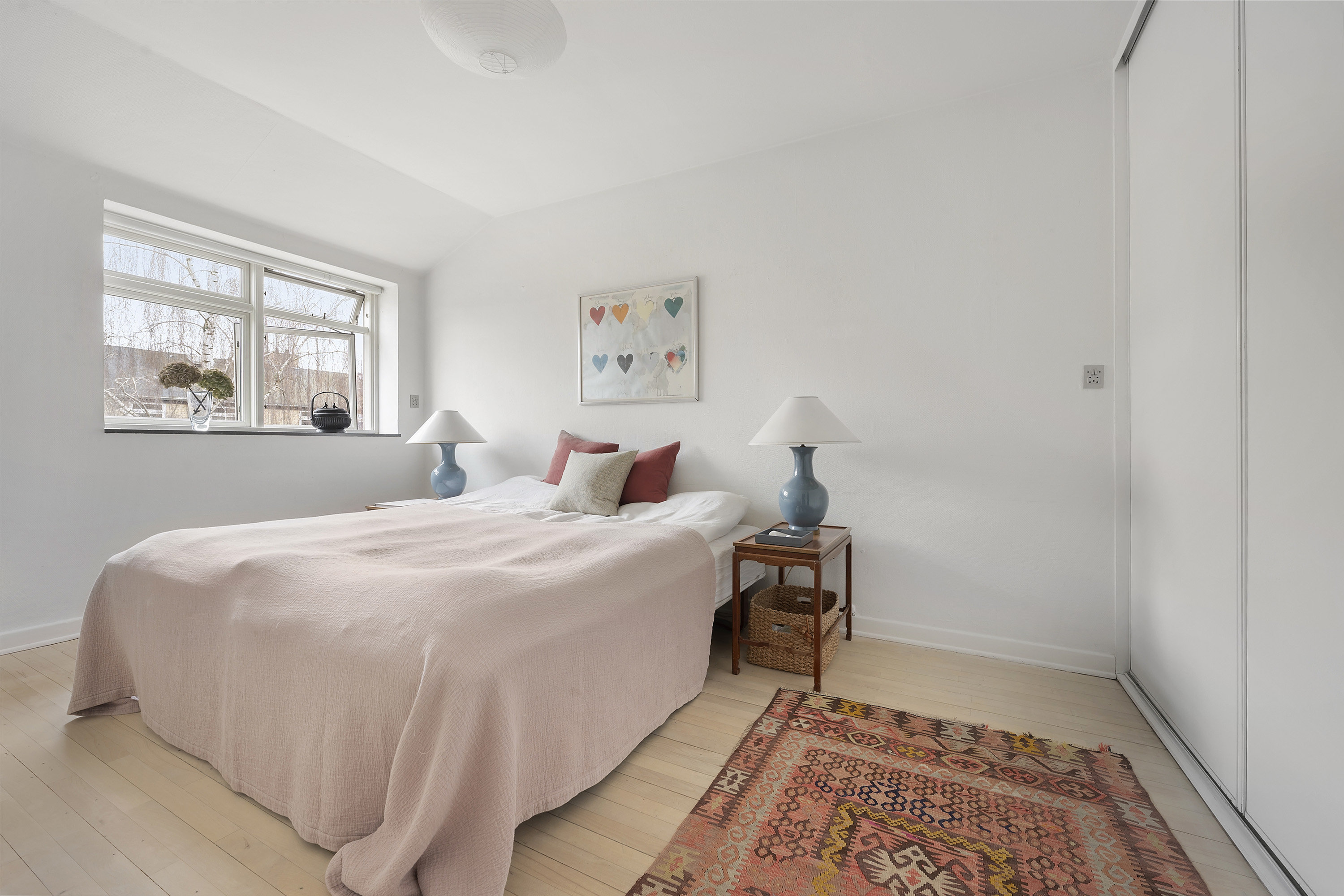 Fremhævet soveværelse billede i fuldskærmstilstand. Billede af Kollegiehaven 9, 2920 Charlottenlund