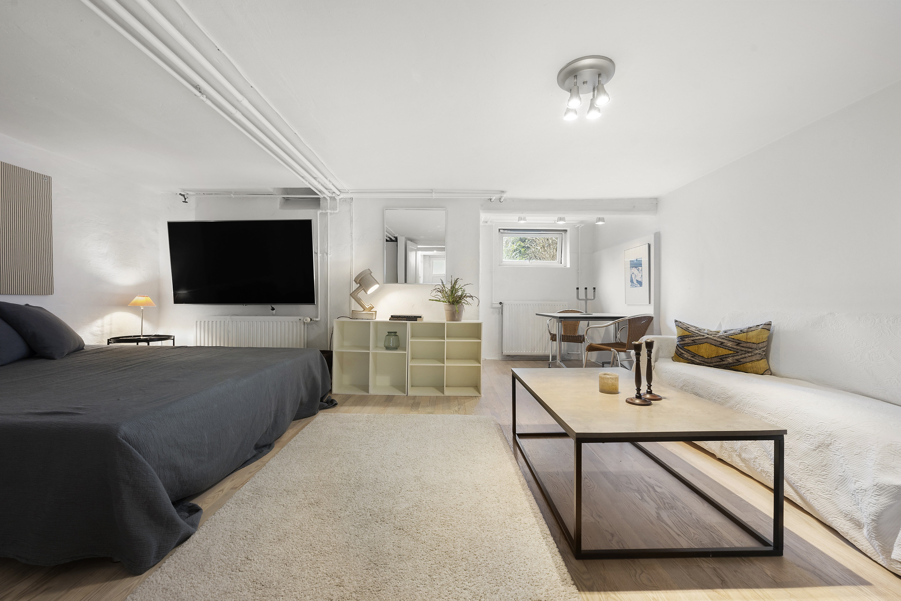 Fremhævet soveværelse billede i fuldskærmstilstand. Billede af Kollegiehaven 9, 2920 Charlottenlund