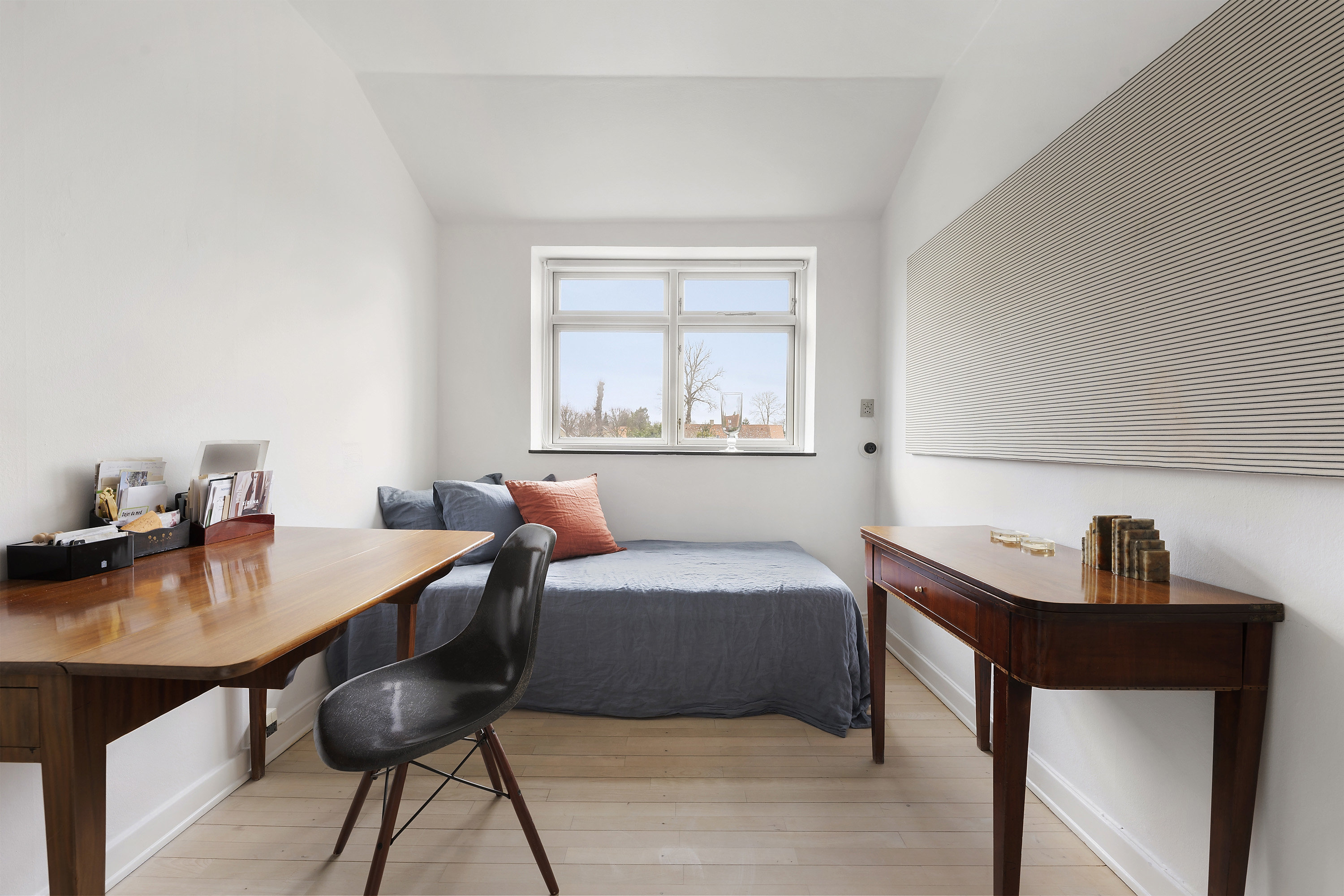 Fremhævet soveværelse billede i fuldskærmstilstand. Billede af Kollegiehaven 9, 2920 Charlottenlund