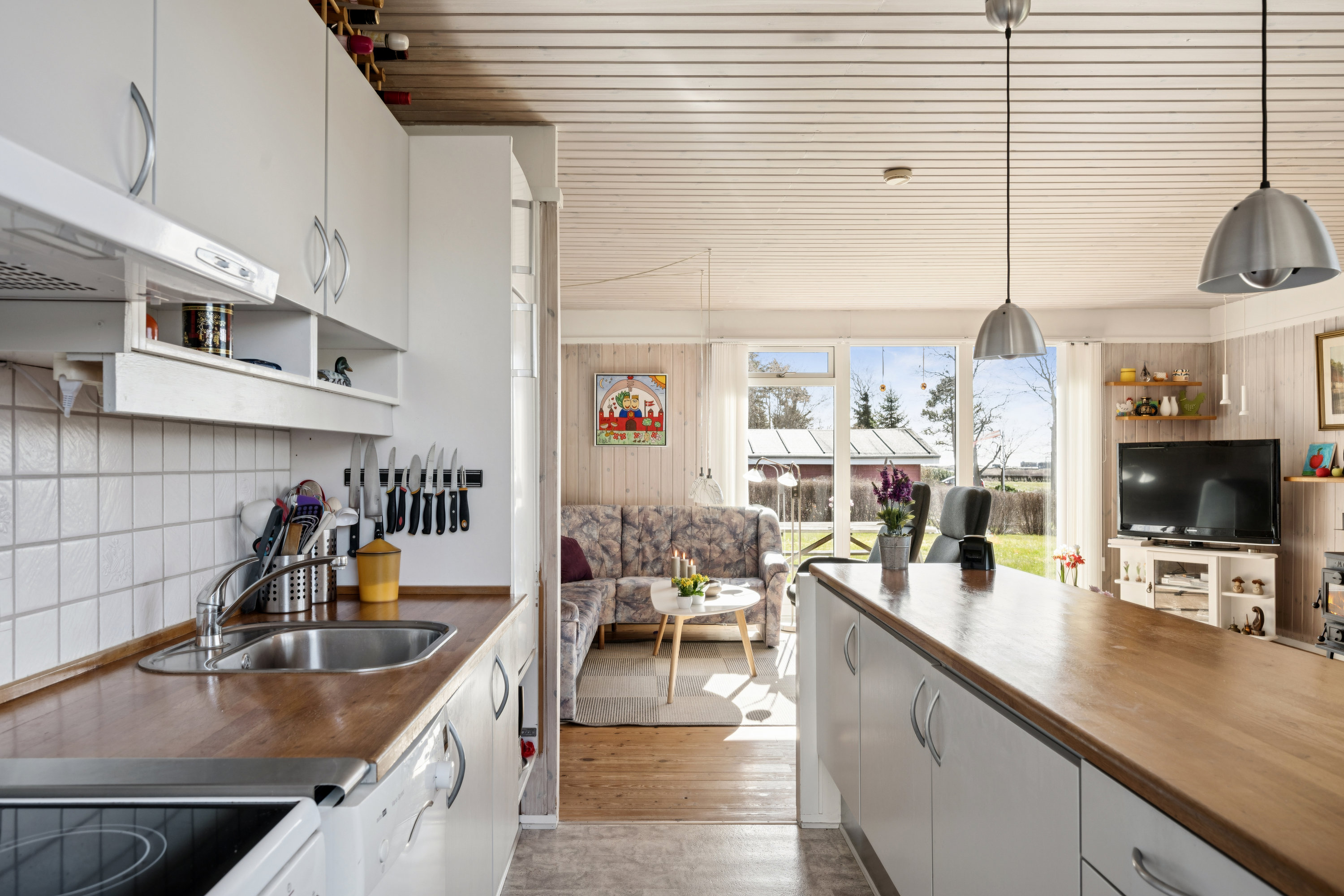 Fremhævet køkken billede i fuldskærmstilstand. Billede af Brunkløvervej 14, Øer Strand, 8400 Ebeltoft