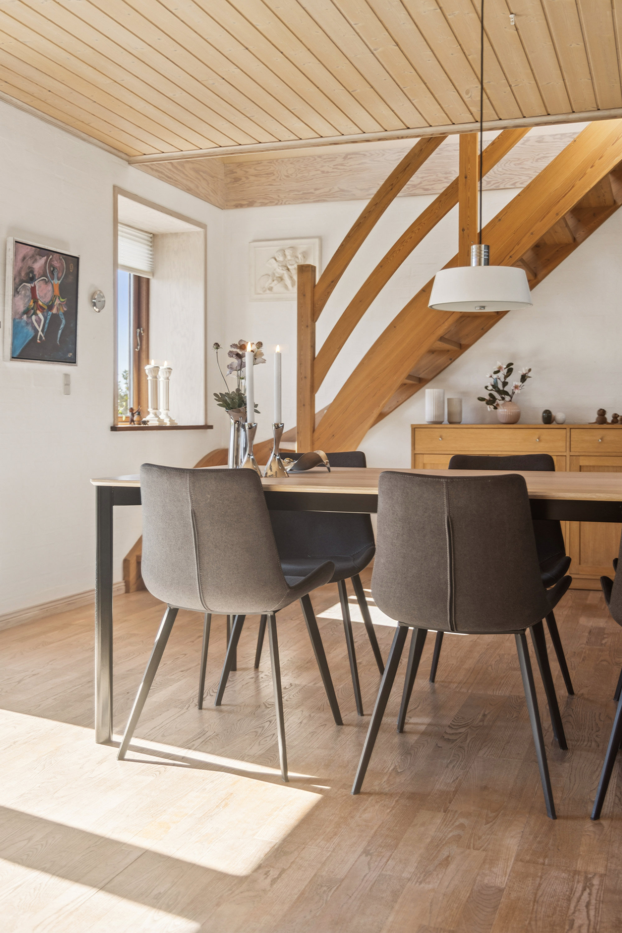 Fremhævet stue billede i fuldskærmstilstand. Billede af Houvej 225, 9362 Gandrup