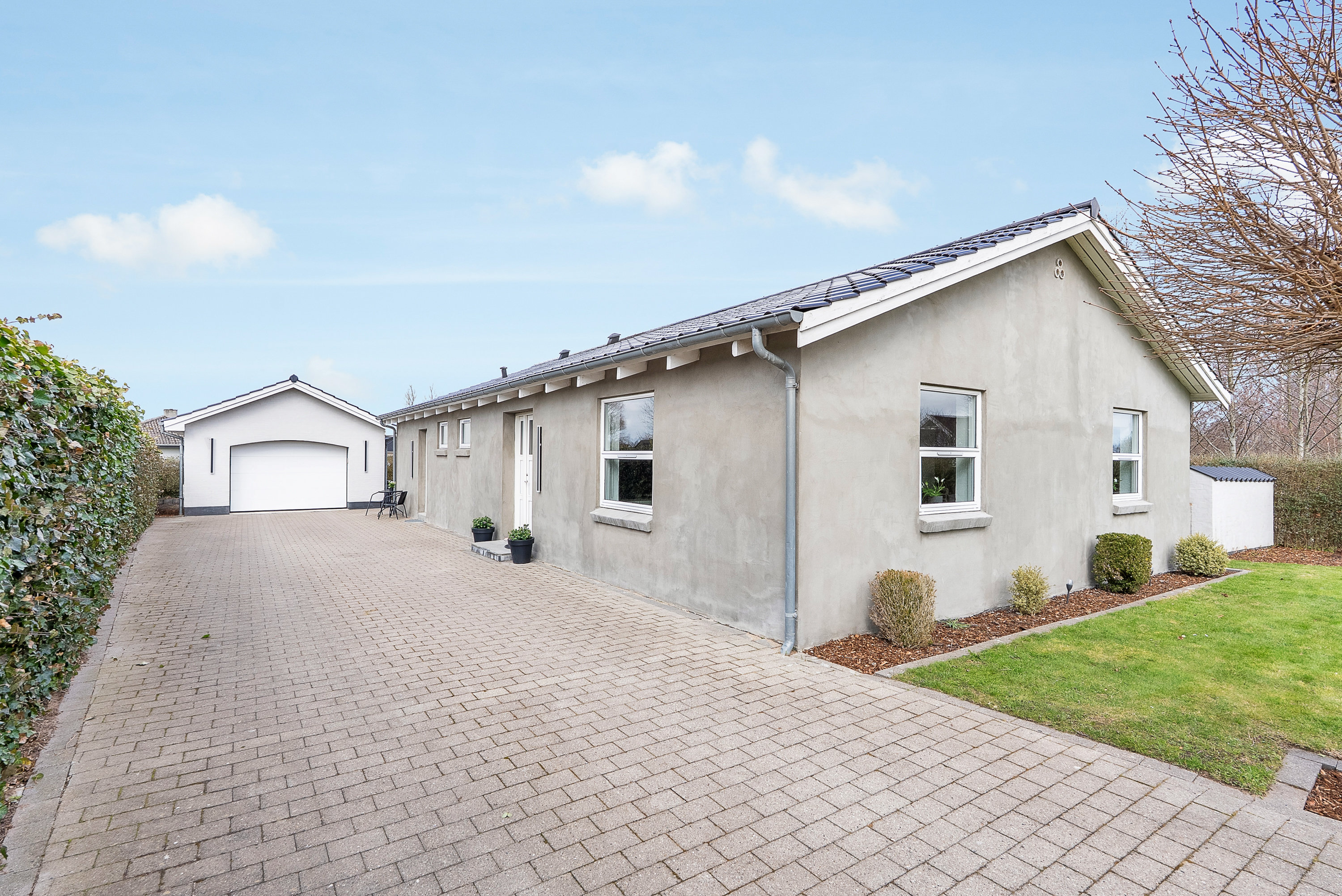 Fremhævet facade billede i fuldskærmstilstand. Billede af Præstevej 54, Korup, 5210 Odense NV