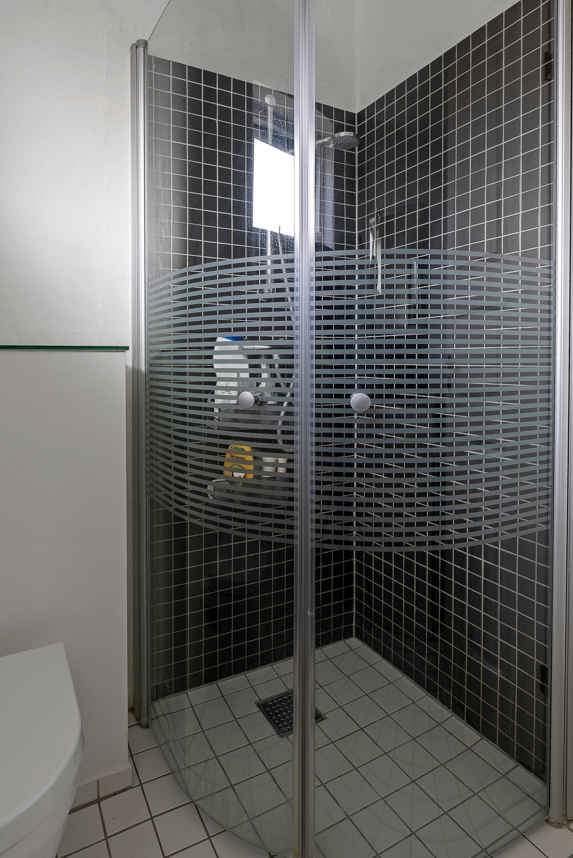 Fremhævet badeværelse billede i fuldskærmstilstand. Billede af Præstevej 54, Korup, 5210 Odense NV