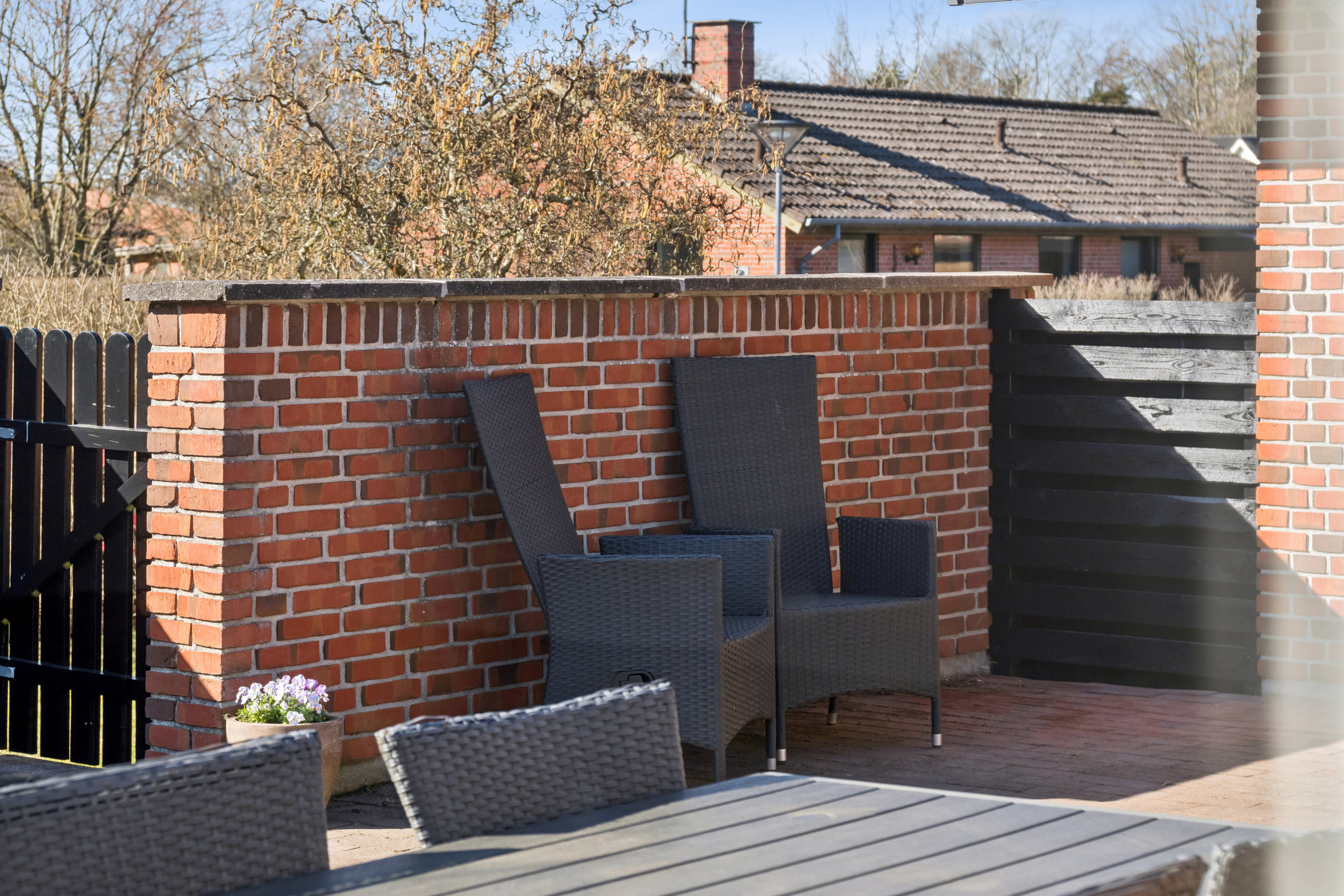 Fremhævet terrasse billede i fuldskærmstilstand. Billede af Axel Munchsvej 34, 8550 Ryomgård