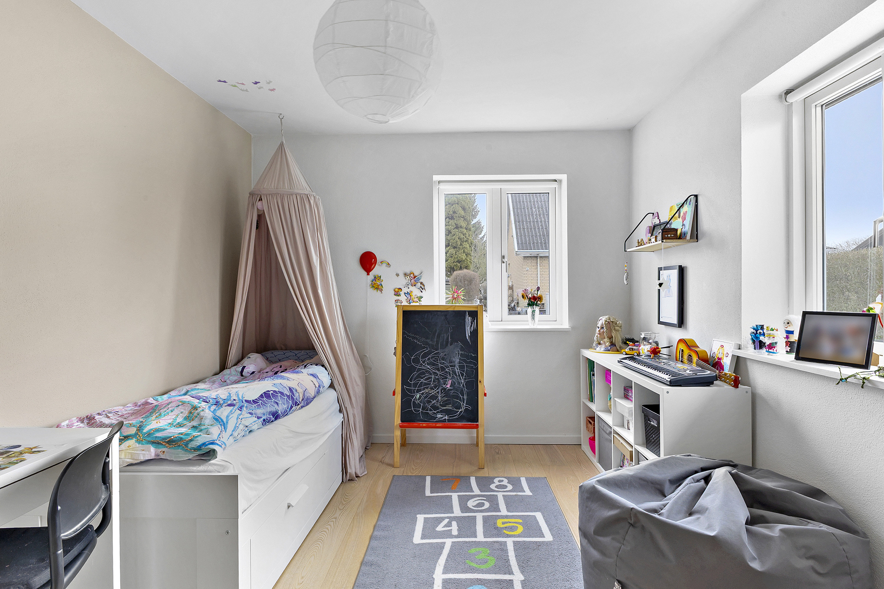 Fremhævet soveværelse billede i fuldskærmstilstand. Billede af Knudsvej 7, 7000 Fredericia