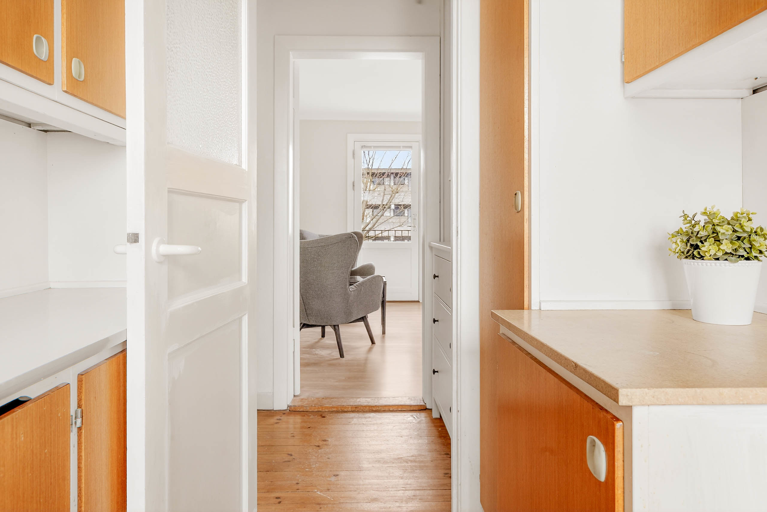 Fremhævet køkken billede i fuldskærmstilstand. Billede af Højagerparken 4, st.. tv., 2750 Ballerup