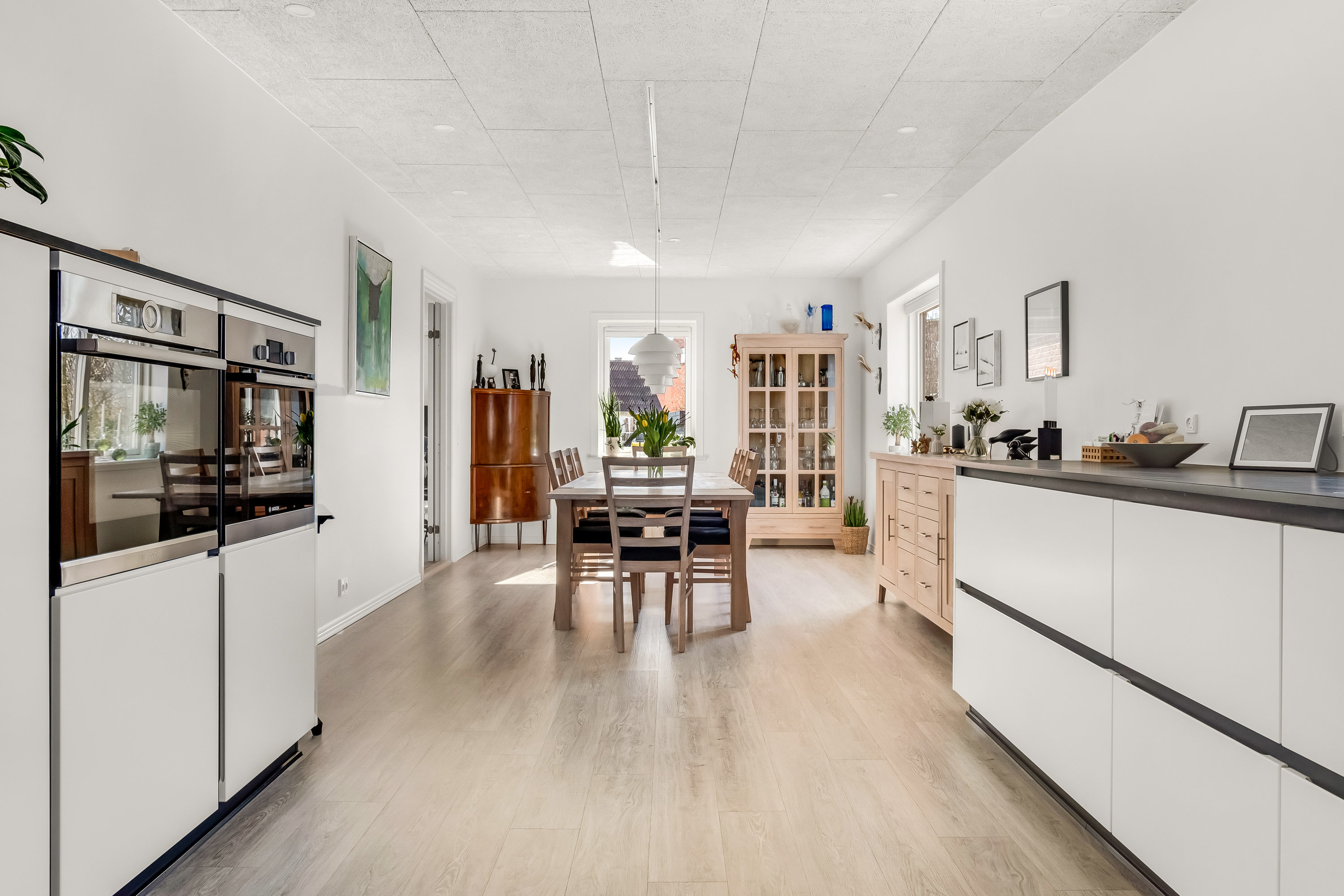 Fremhævet køkken alrum billede i fuldskærmstilstand. Billede af Lindevej 5, 7620 Lemvig