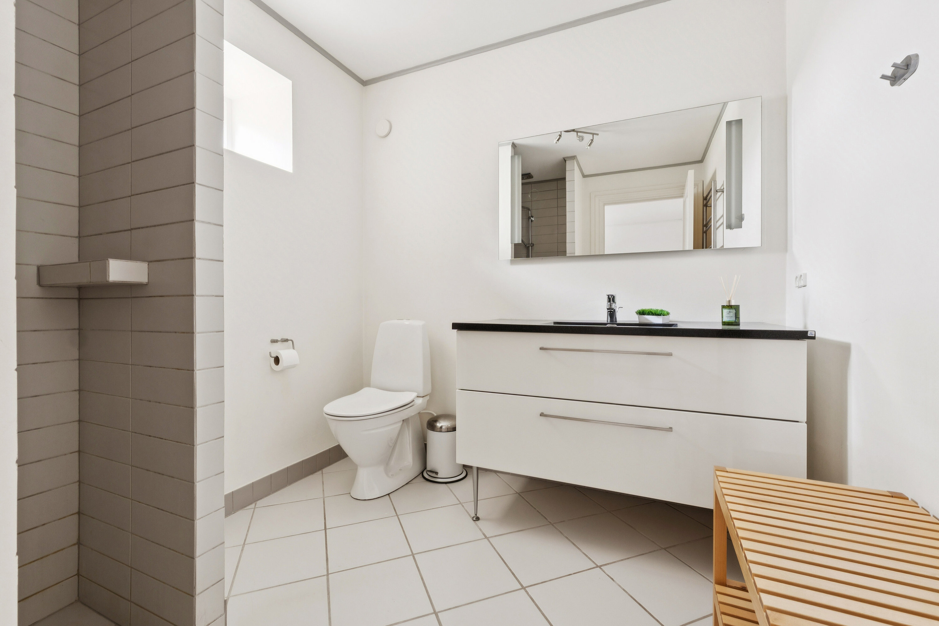 Fremhævet badeværelse billede i fuldskærmstilstand. Billede af Illebøllevej 1, Illebølle, 5900 Rudkøbing