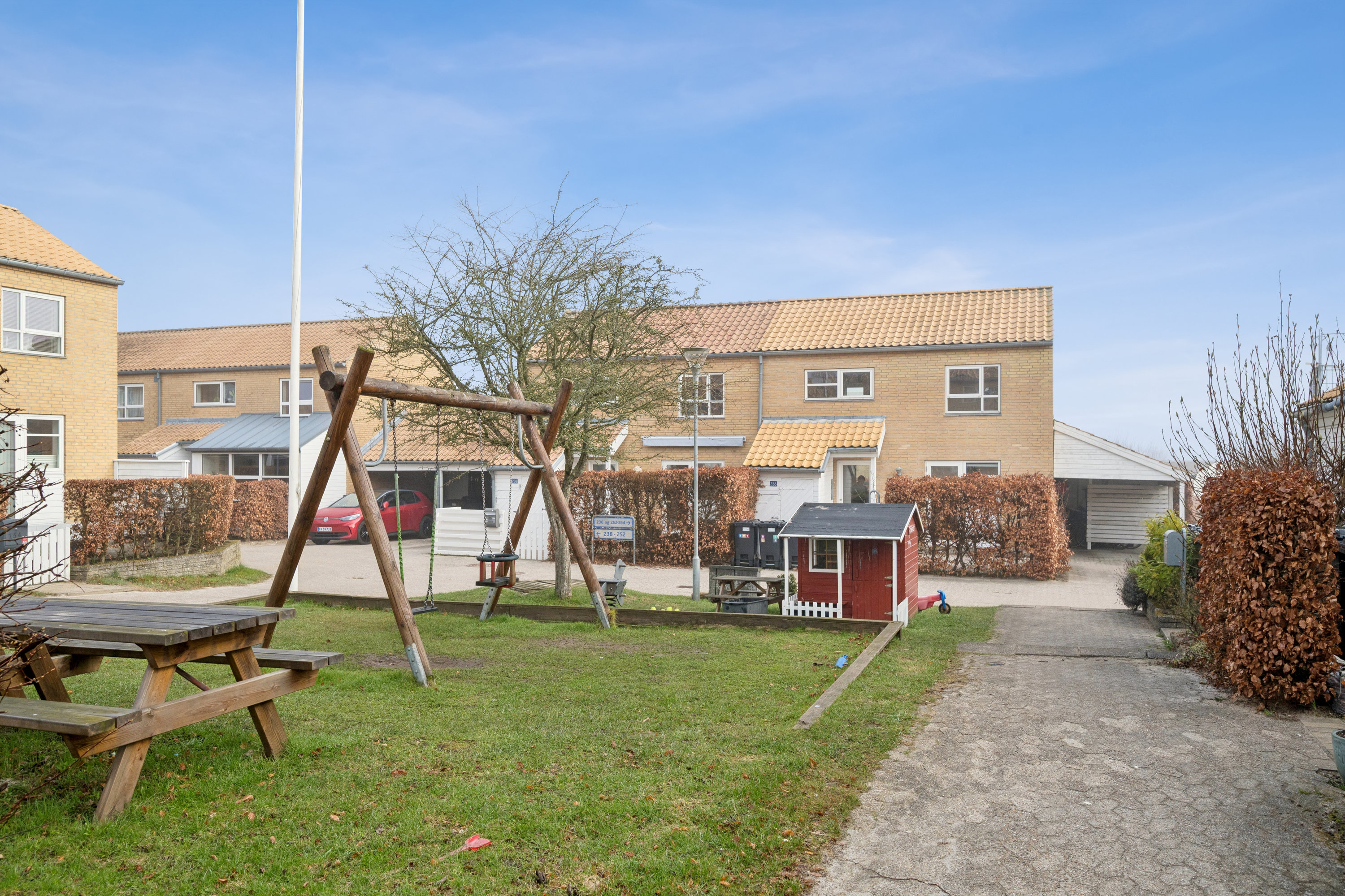 Fremhævet have billede i fuldskærmstilstand. Billede af Skejbygårdsvej 236, 8240 Risskov