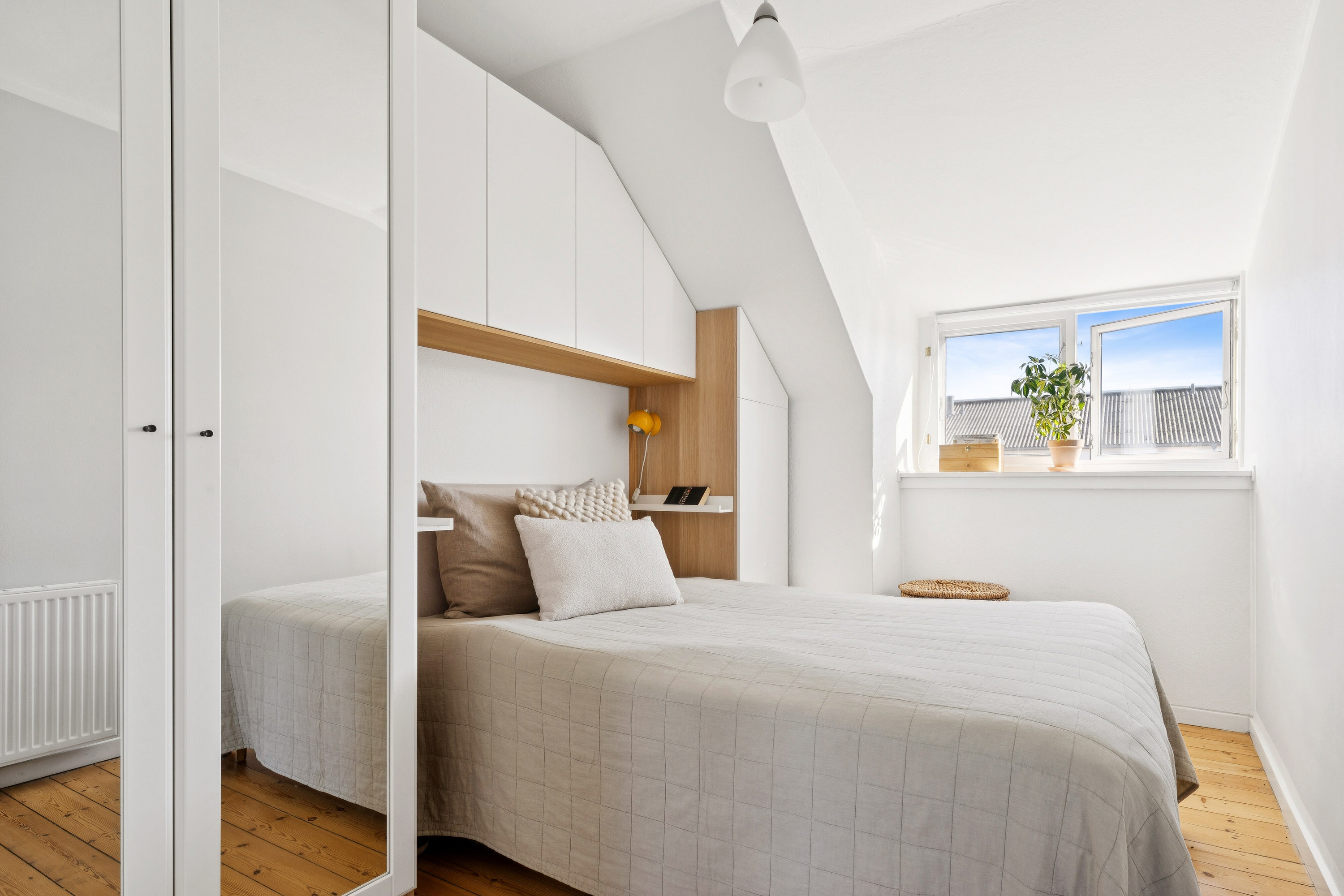 Fremhævet soveværelse billede i fuldskærmstilstand. Billede af Rossinisvej 8, 3. th., 2450 København SV