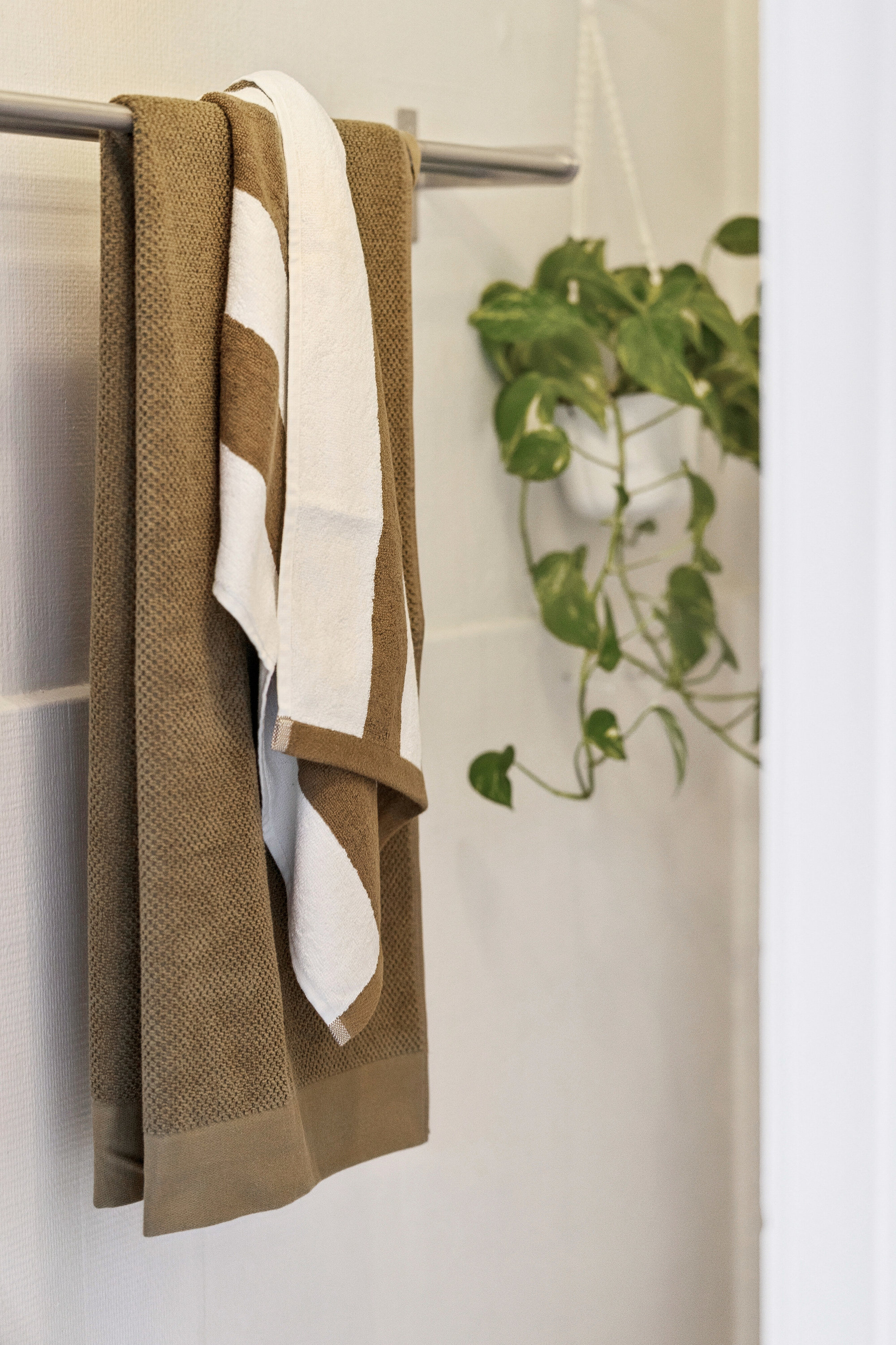 Fremhævet indendørs billede i fuldskærmstilstand. Billede af Rossinisvej 8, 3. th., 2450 København SV