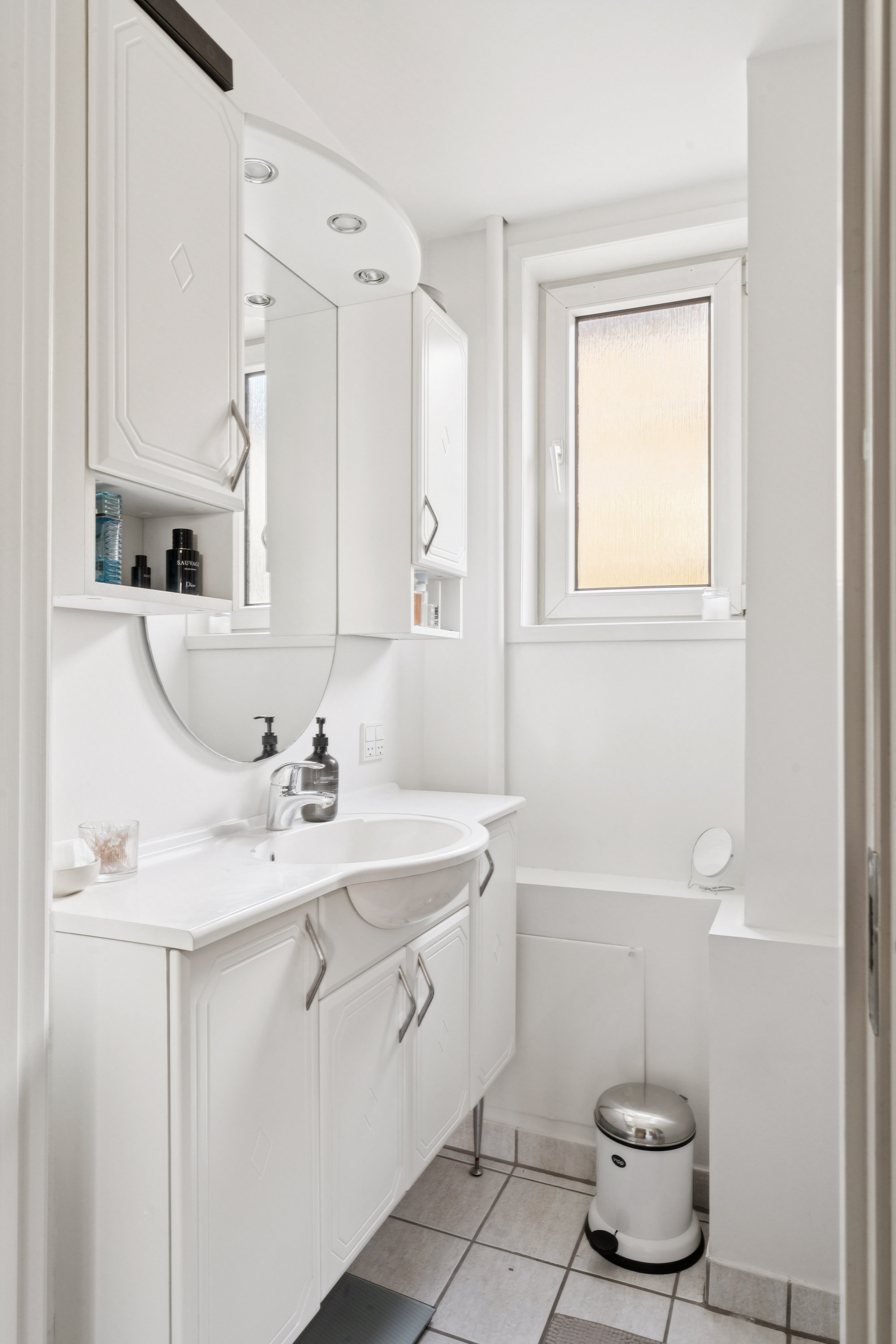 Fremhævet badeværelse billede i fuldskærmstilstand. Billede af Vesterbro 84, 1. th., 9000 Aalborg