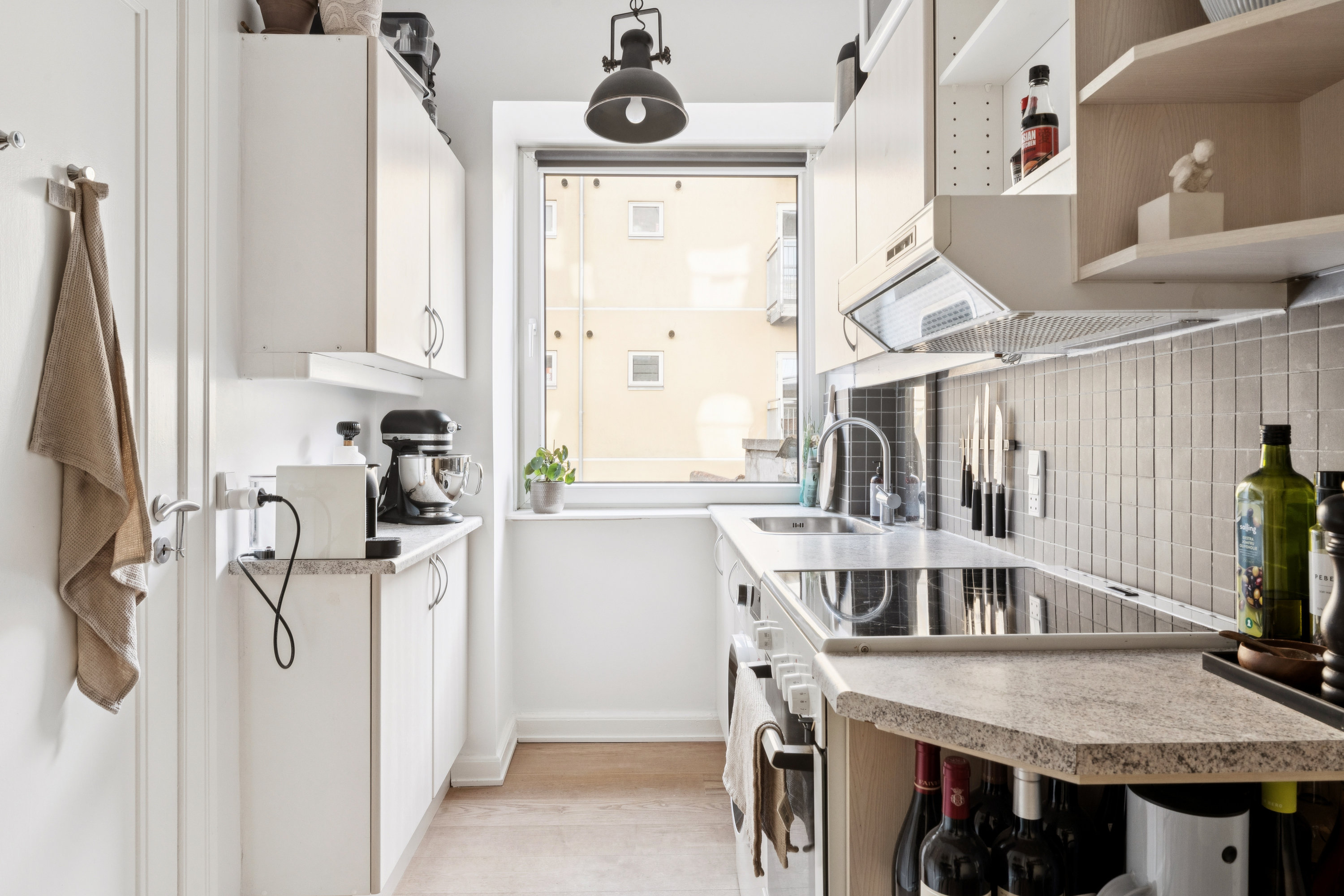 Fremhævet køkken billede i fuldskærmstilstand. Billede af Vesterbro 84, 1. th., 9000 Aalborg