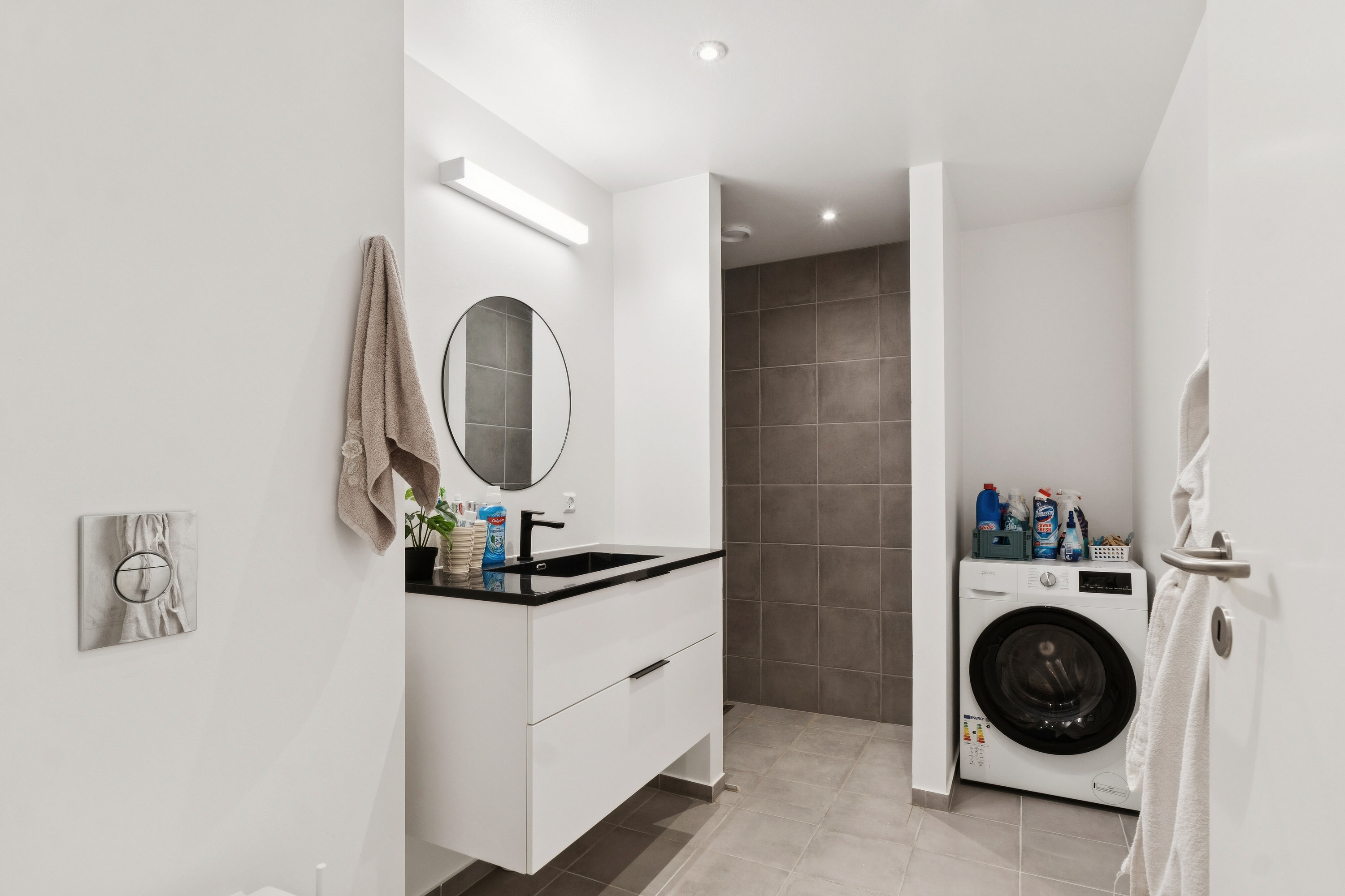 Fremhævet badeværelse billede i fuldskærmstilstand. Billede af Kirkebjerg Parkvej 10C, 1. tv., 2605 Brøndby