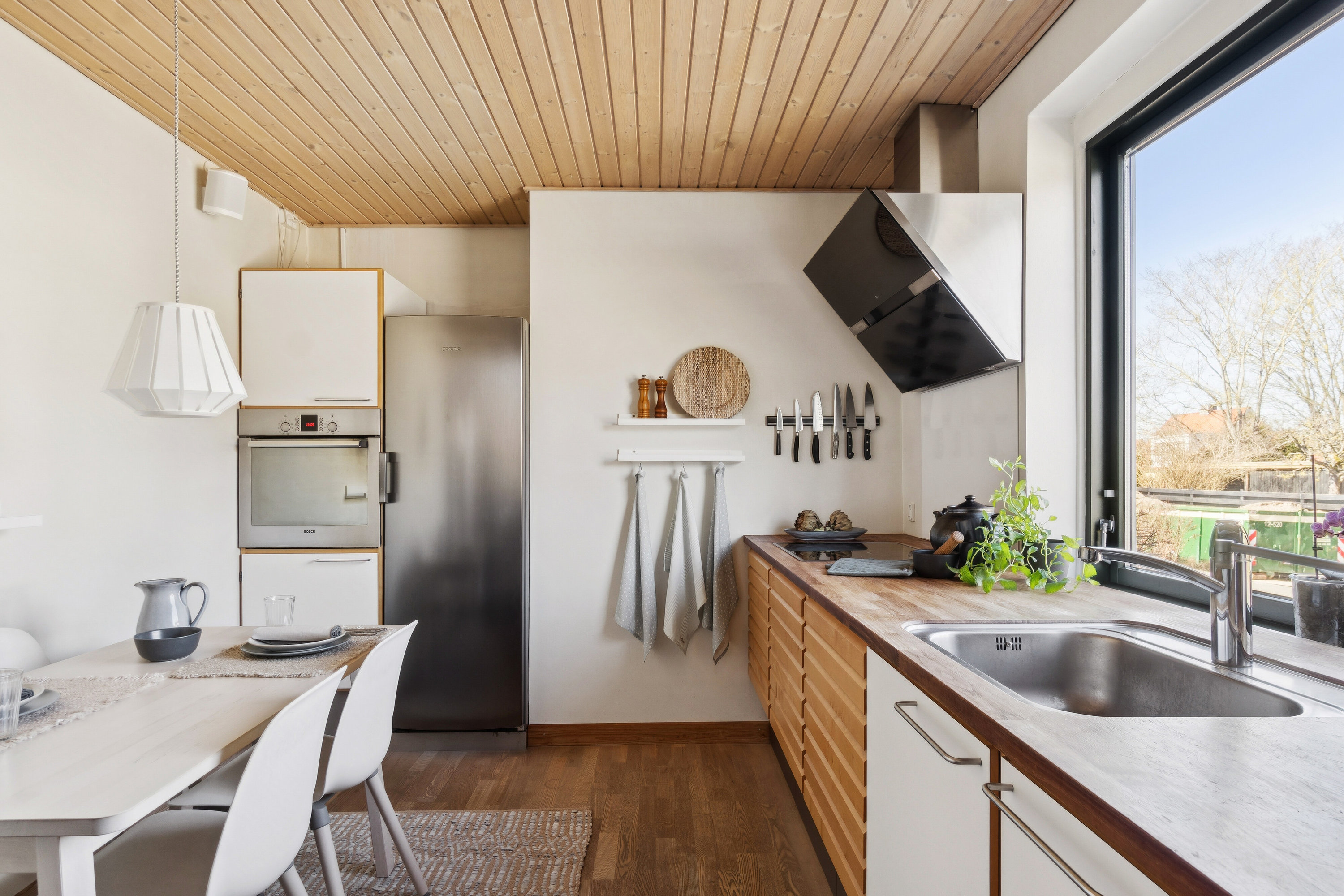 Fremhævet køkken billede i fuldskærmstilstand. Billede af Møllevænget 45, 2800 Kongens Lyngby