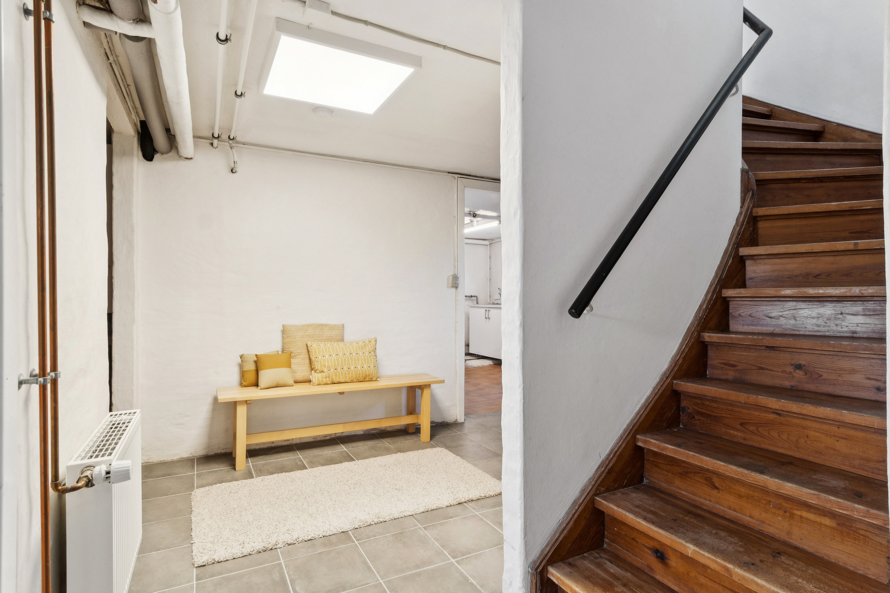 Fremhævet gang billede i fuldskærmstilstand. Billede af Møllevænget 45, 2800 Kongens Lyngby