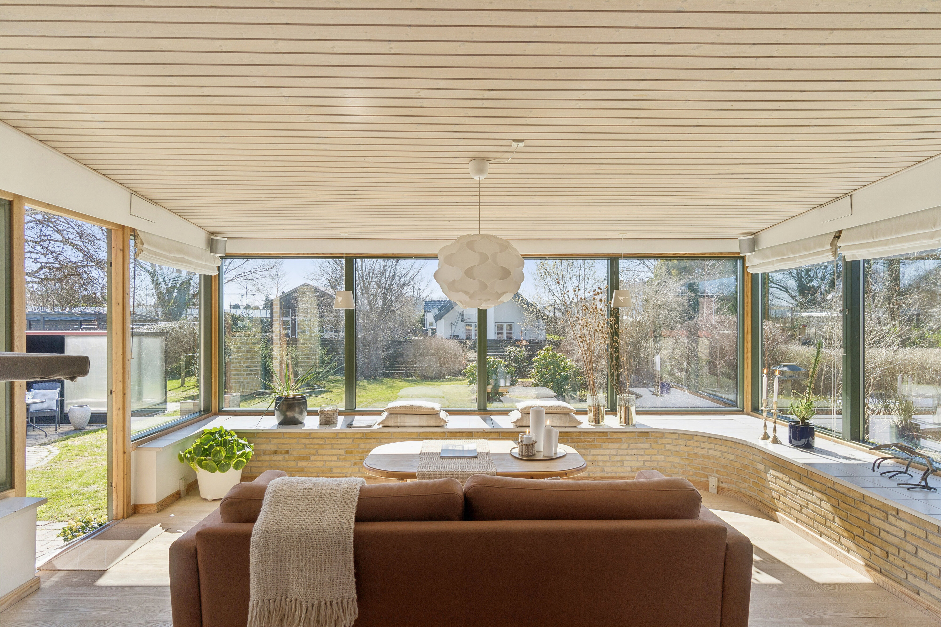 Fremhævet stue billede i fuldskærmstilstand. Billede af Møllevænget 45, 2800 Kongens Lyngby