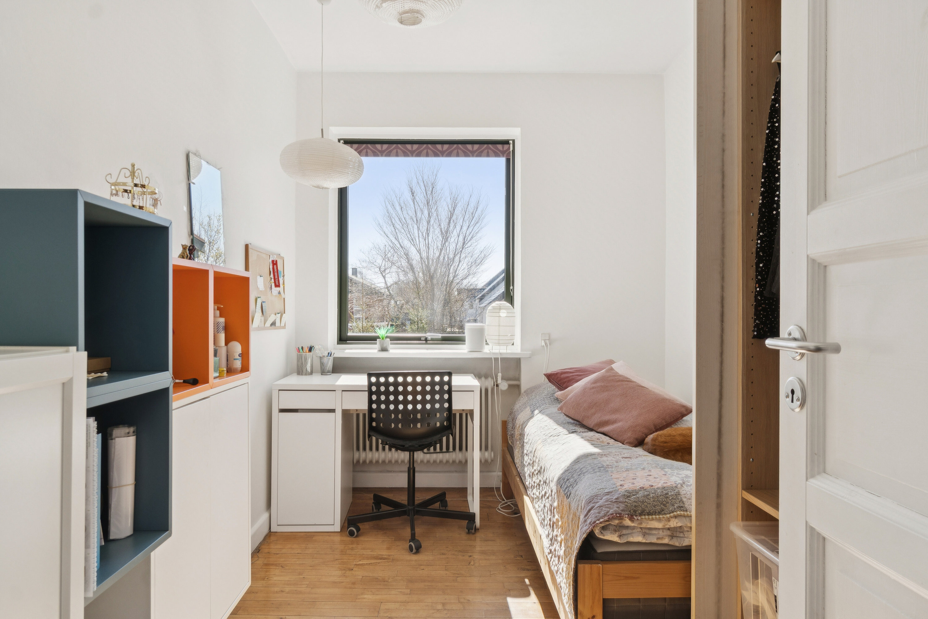 Fremhævet soveværelse billede i fuldskærmstilstand. Billede af Møllevænget 45, 2800 Kongens Lyngby