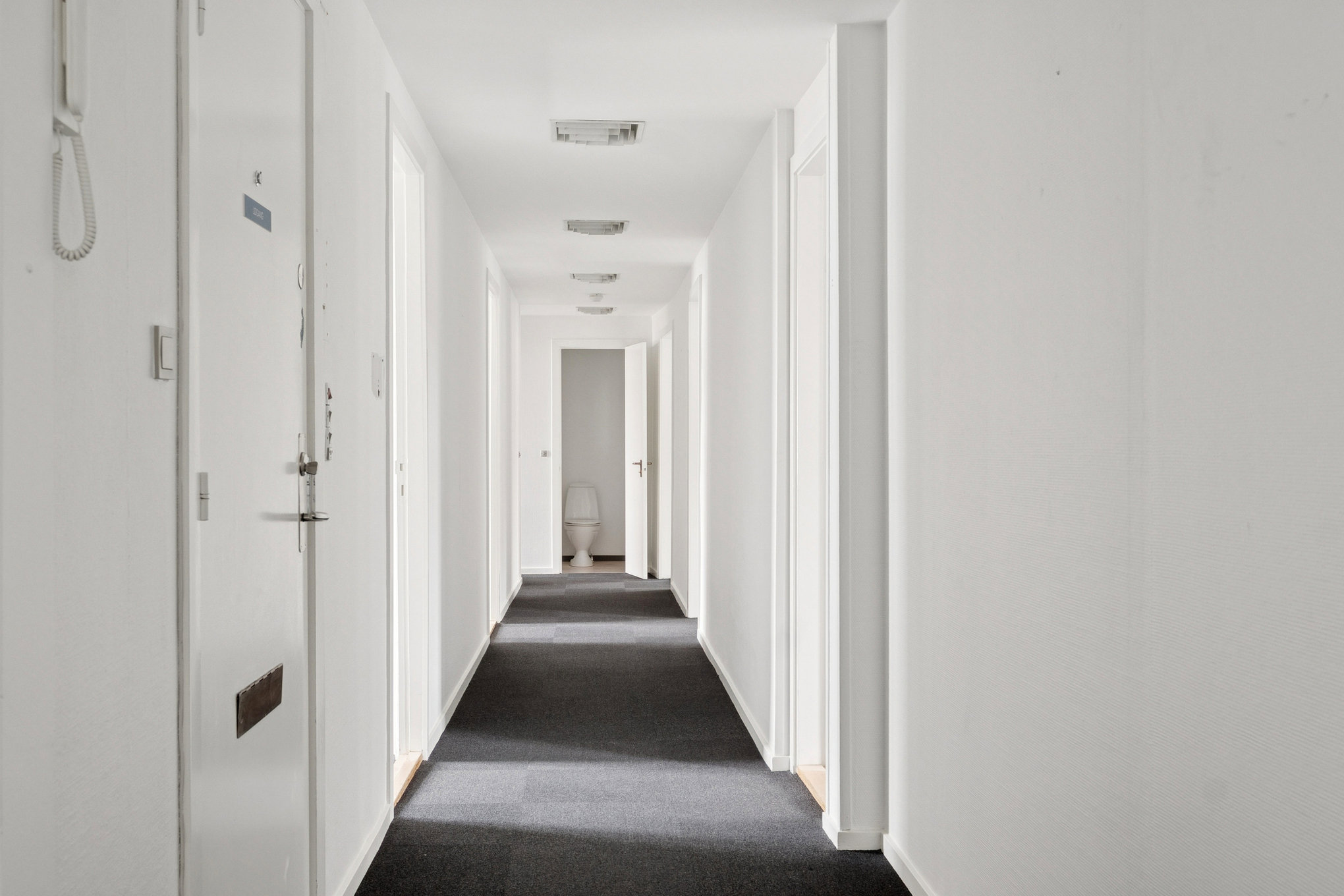 Fremhævet gang billede i fuldskærmstilstand. Billede af Houmeden 12, 1. tv., 8900 Randers C