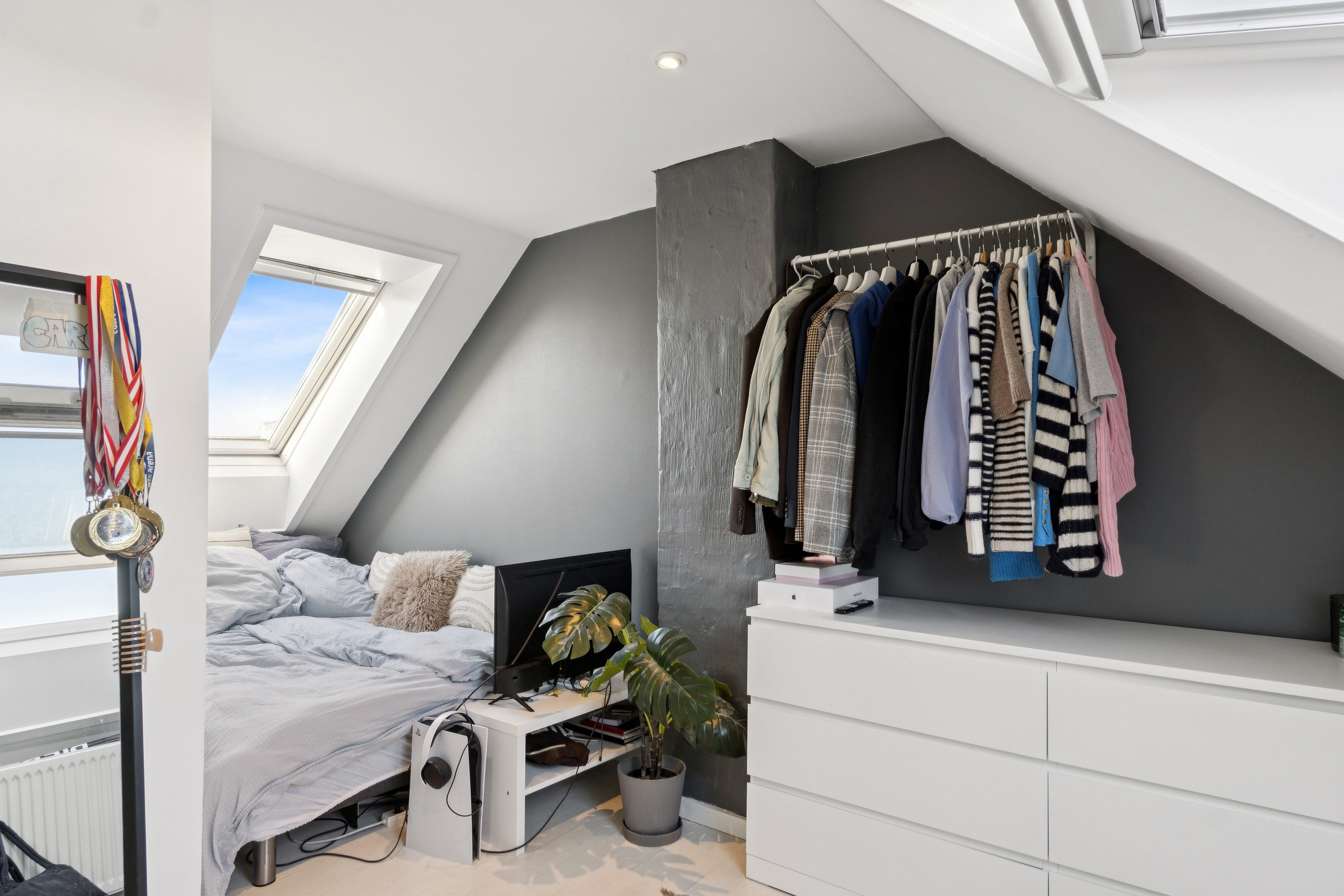 Fremhævet soveværelse billede i fuldskærmstilstand. Billede af Nørregårdsvej 132, 2610 Rødovre