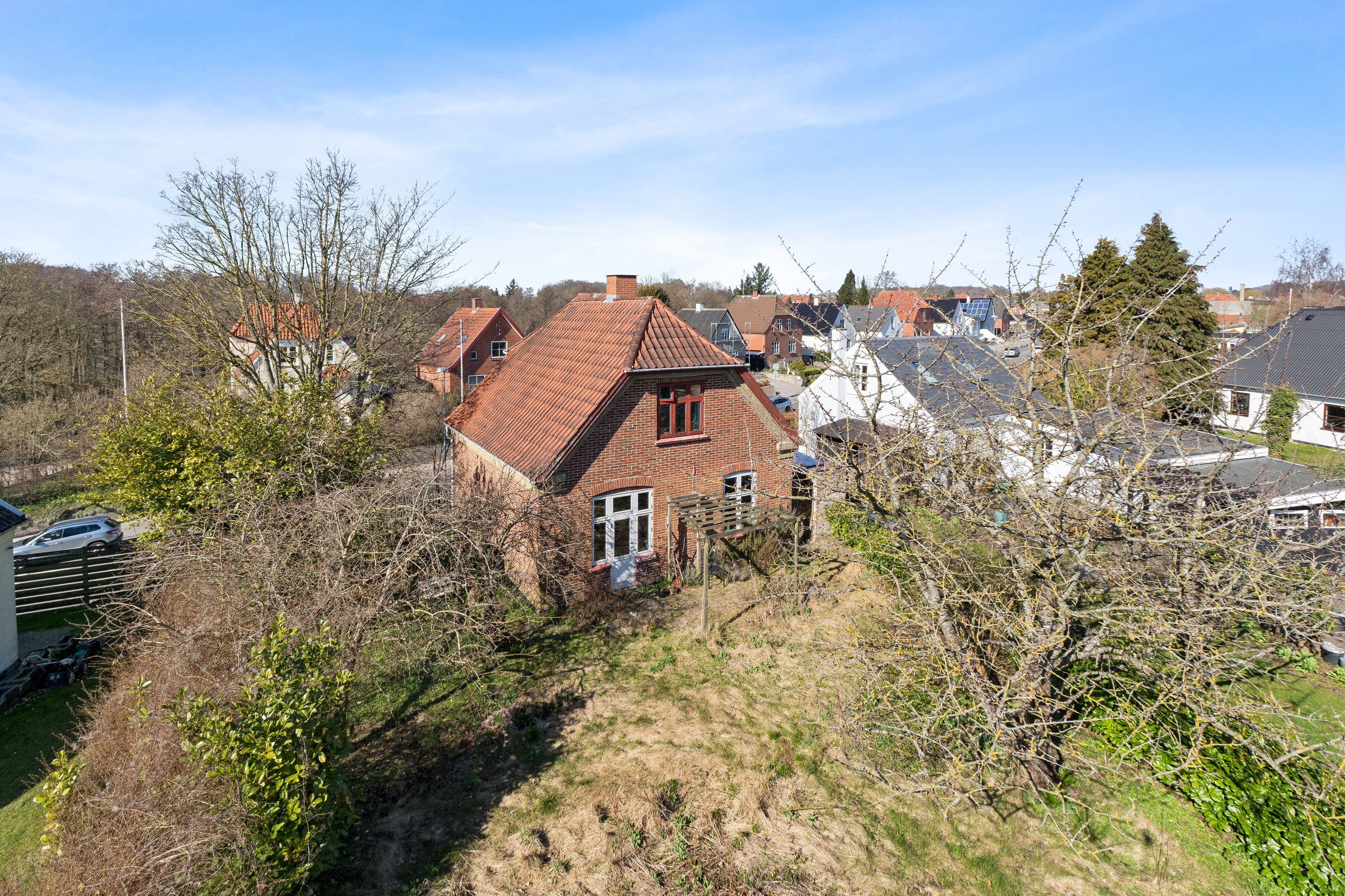 Fremhævet set fra haven billede i fuldskærmstilstand. Billede af Nyborgvej 82, 5700 Svendborg
