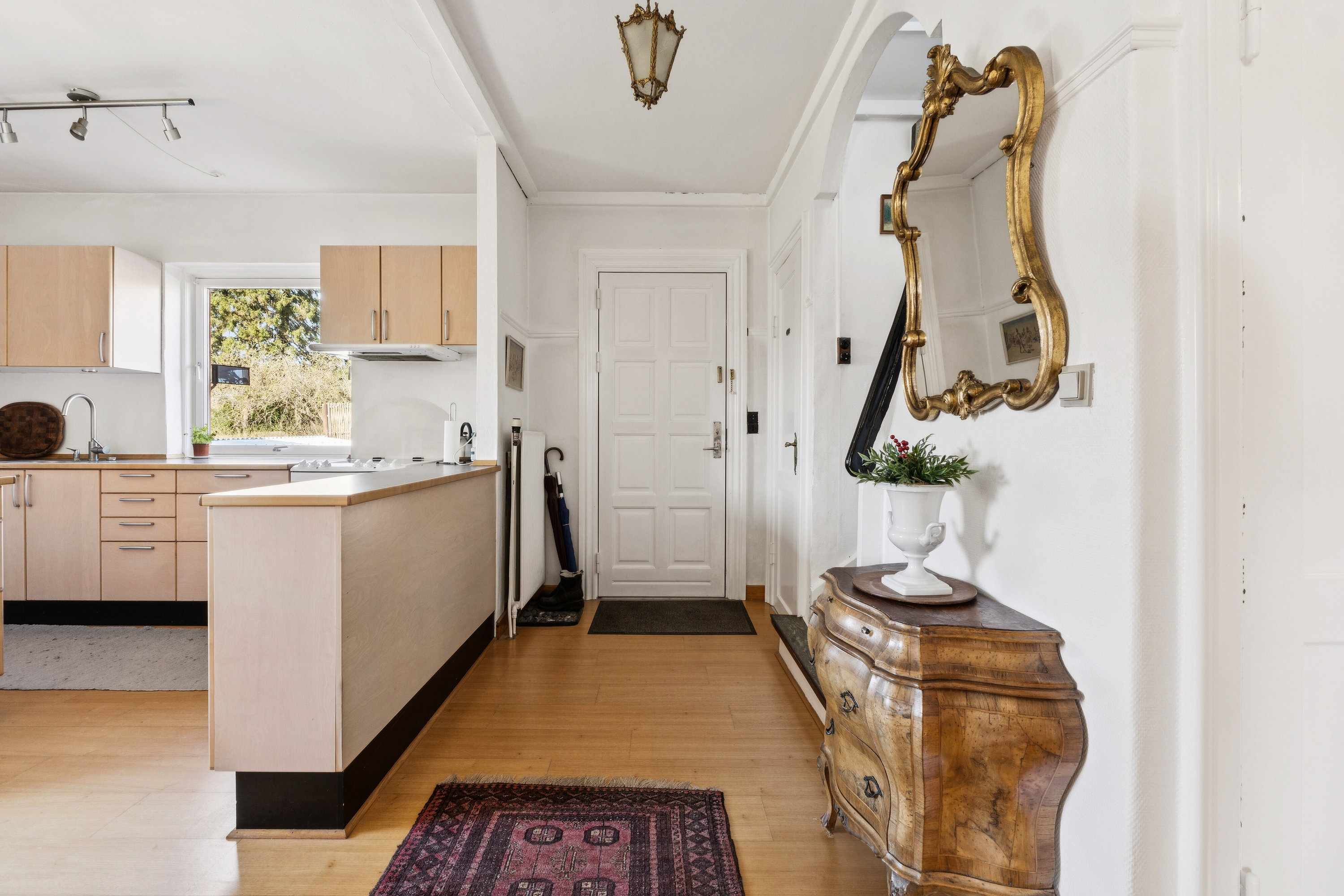 Fremhævet hall billede i fuldskærmstilstand. Billede af Buddingevej 66A, 2800 Kongens Lyngby