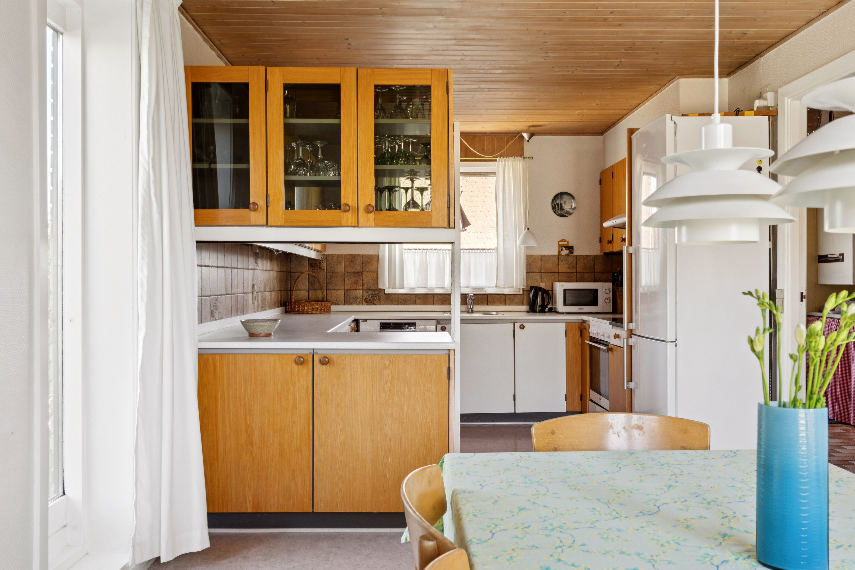 Fremhævet køkken billede i fuldskærmstilstand. Billede af Bregnegårdsparken 5, 5700 Svendborg