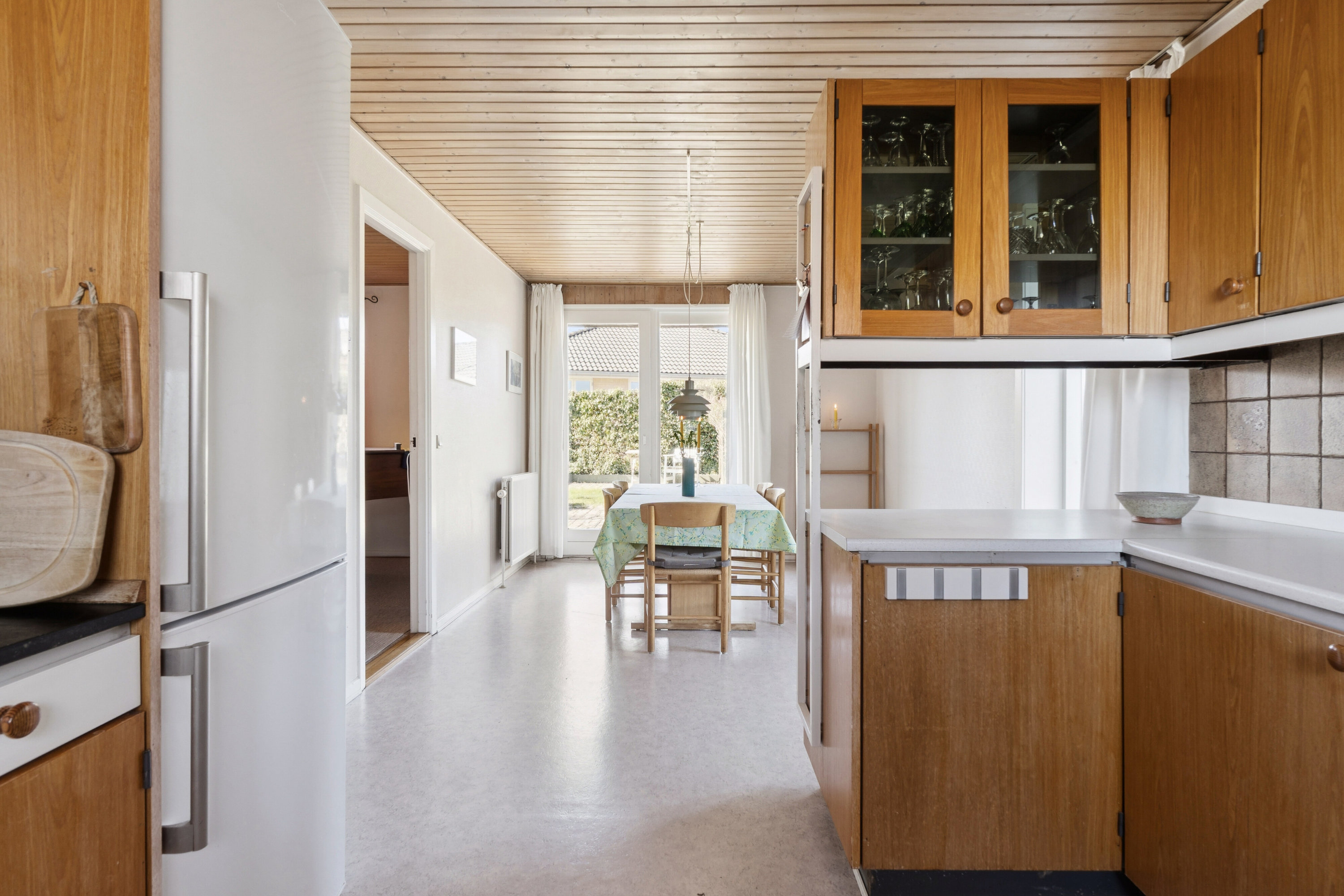 Fremhævet køkken billede i fuldskærmstilstand. Billede af Bregnegårdsparken 5, 5700 Svendborg