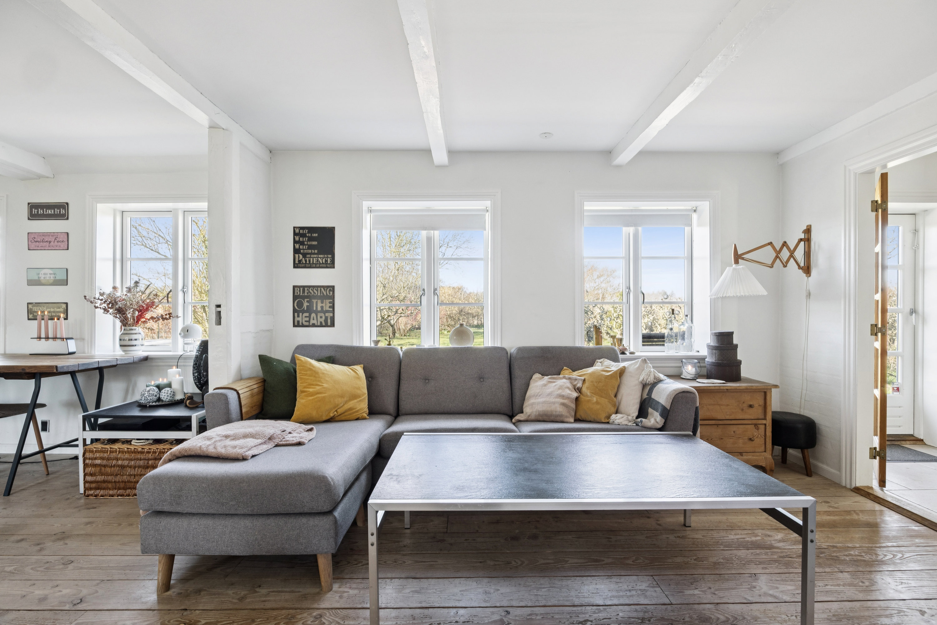 Fremhævet stue billede i fuldskærmstilstand. Billede af Råhovedvej 30, 4672 Klippinge