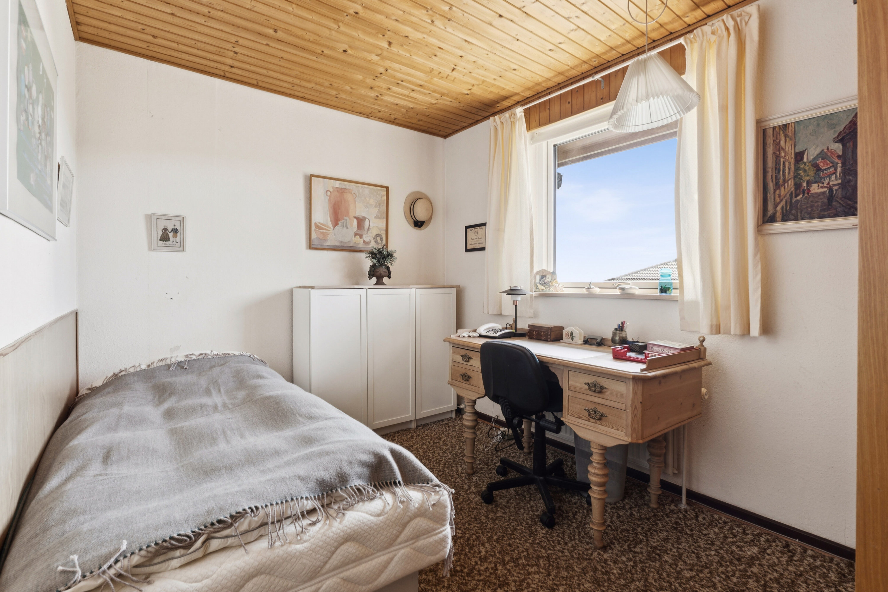 Fremhævet soveværelse billede i fuldskærmstilstand. Billede af Bregnegårdsparken 5, 5700 Svendborg