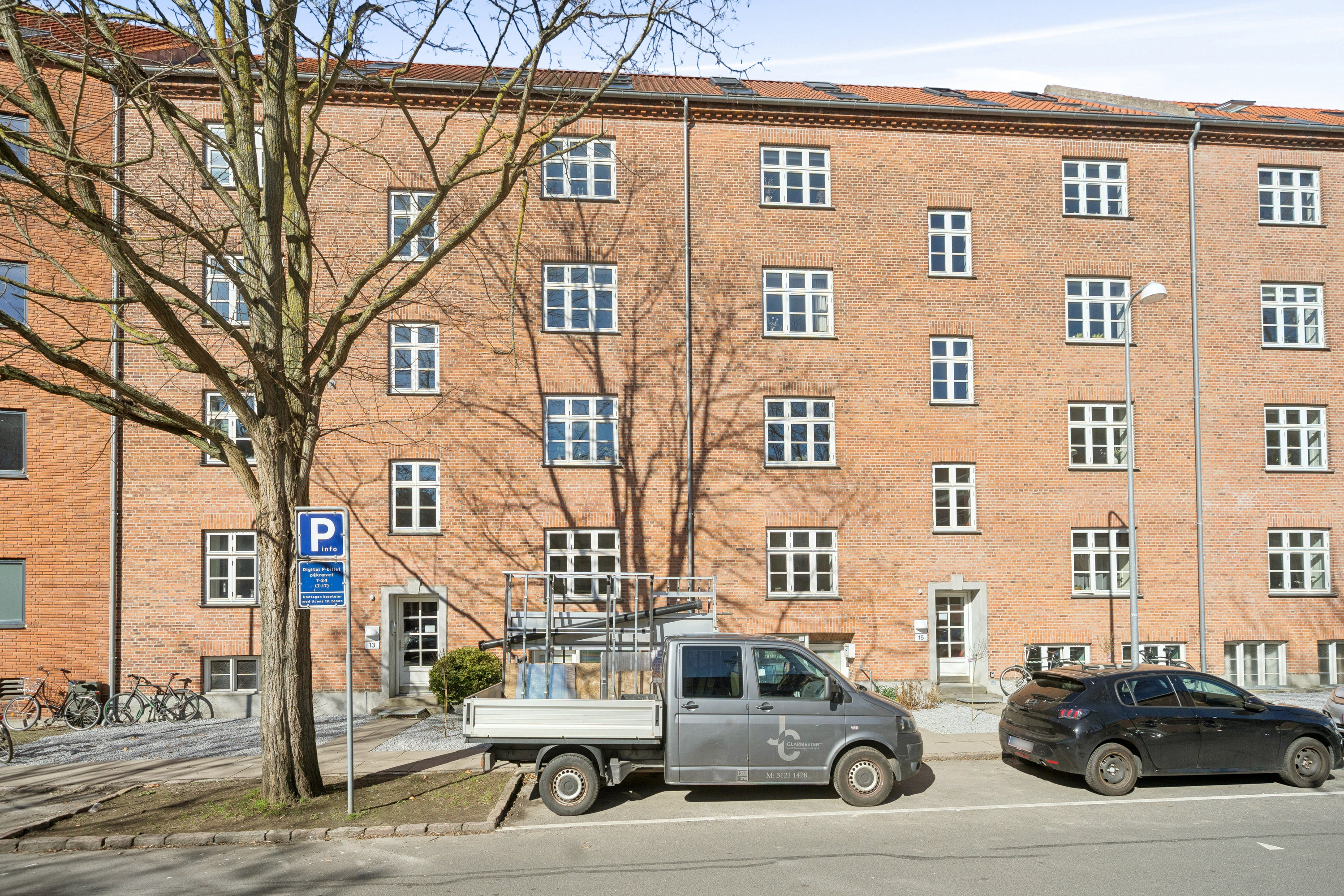 Fremhævet andet billede i fuldskærmstilstand. Billede af H.V. Nyholms Vej 13, 2. th., 2000 Frederiksberg